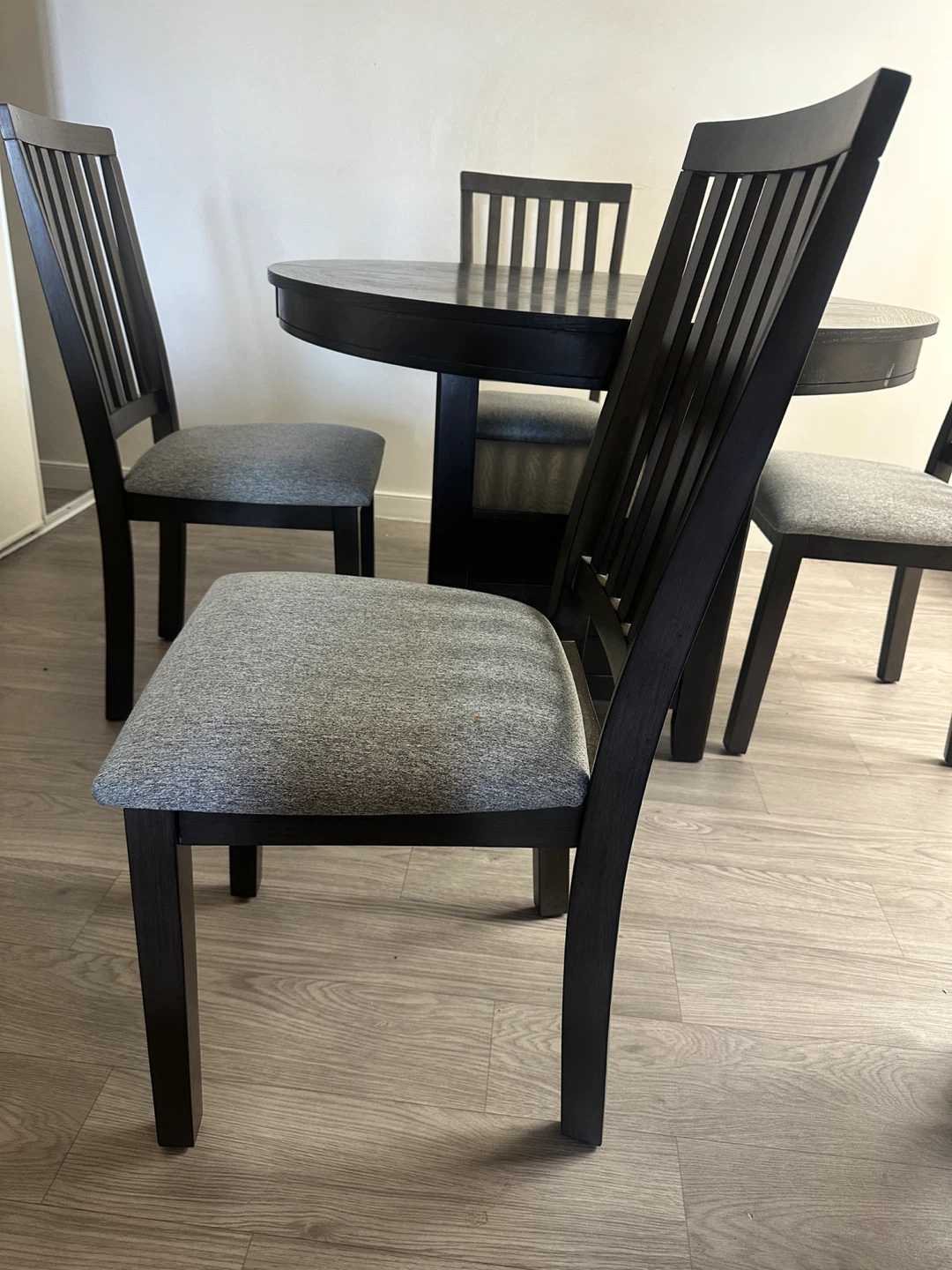 3 month old - Black Round Dining Table with 4 Chairs - photo 2