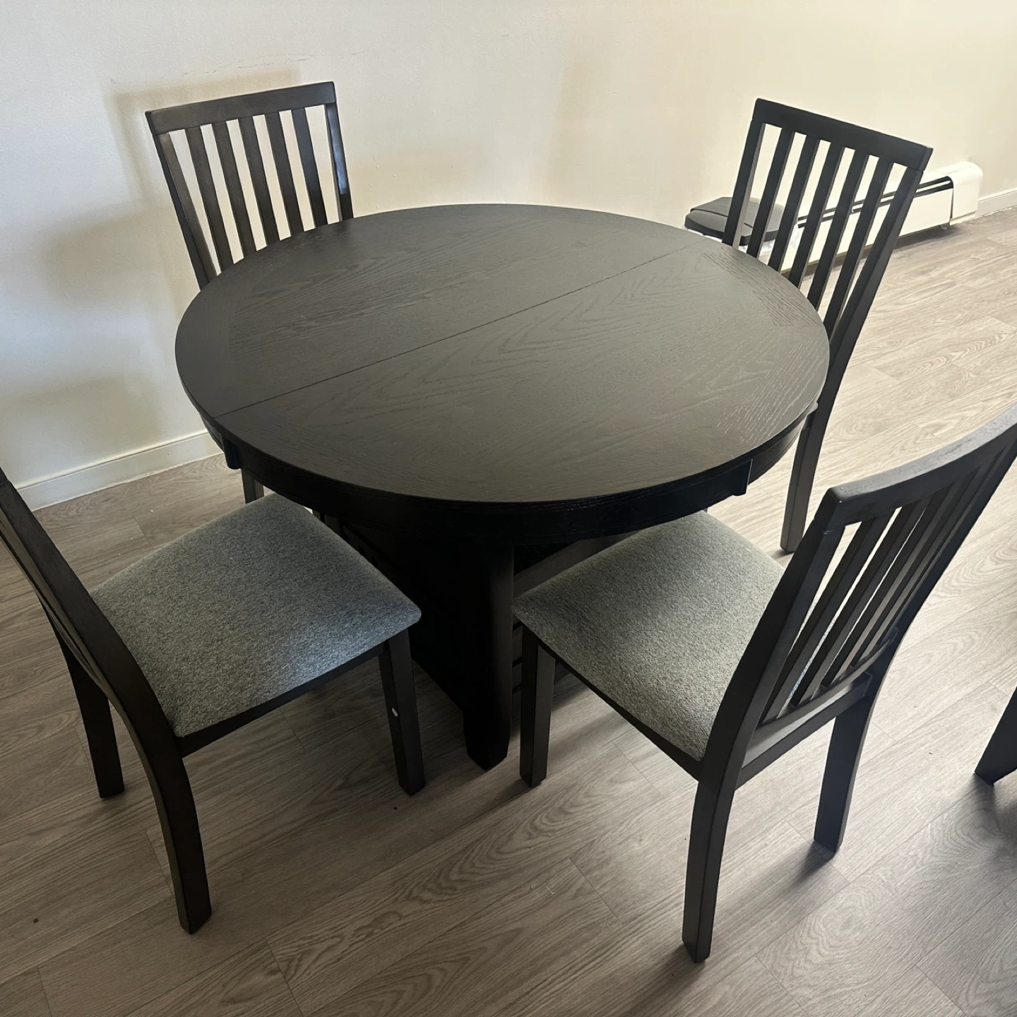 3 month old - Black Round Dining Table with 4 Chairs