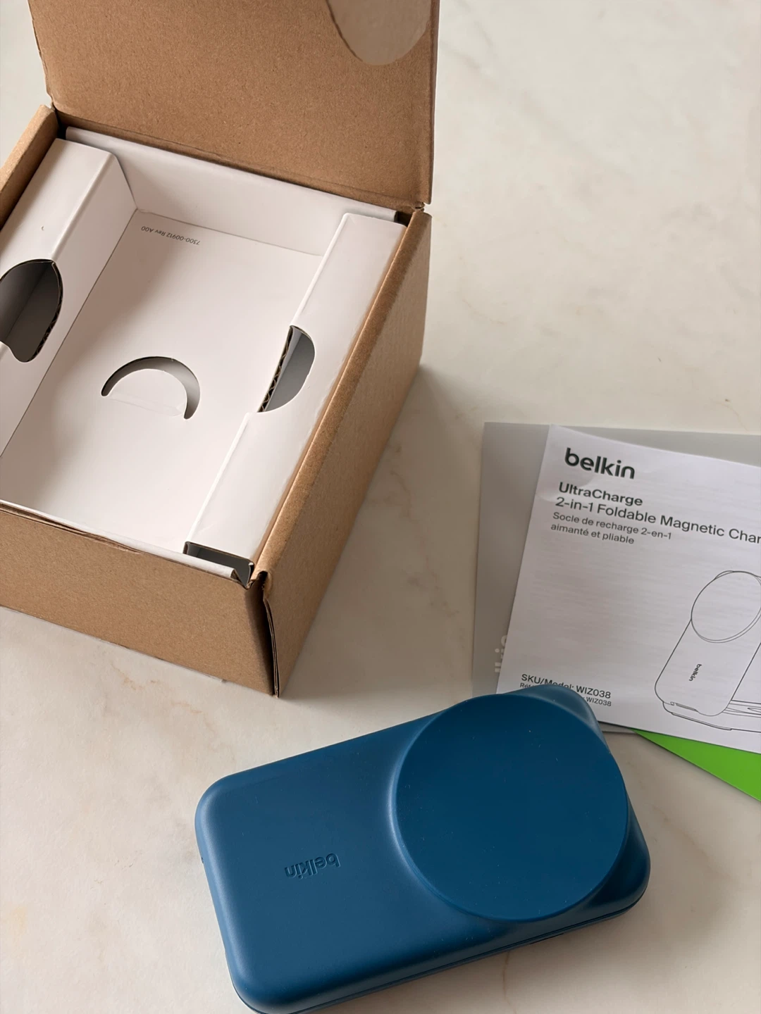 LNIB Belkin 2 in 1 MagSafe Folding Qi2 Charger 25w - photo 3