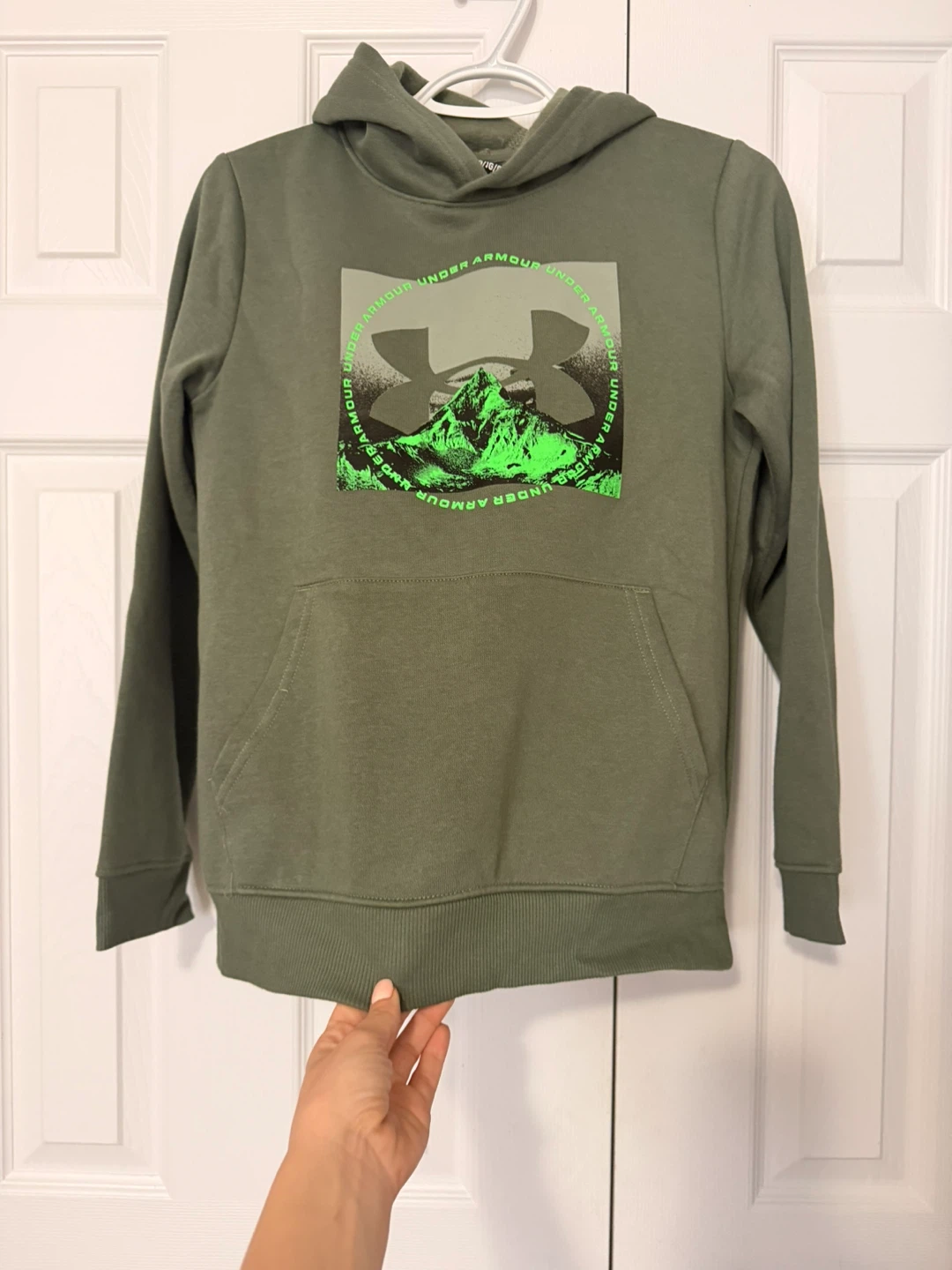 3 Under Armour YLG/JG/G Hoodie