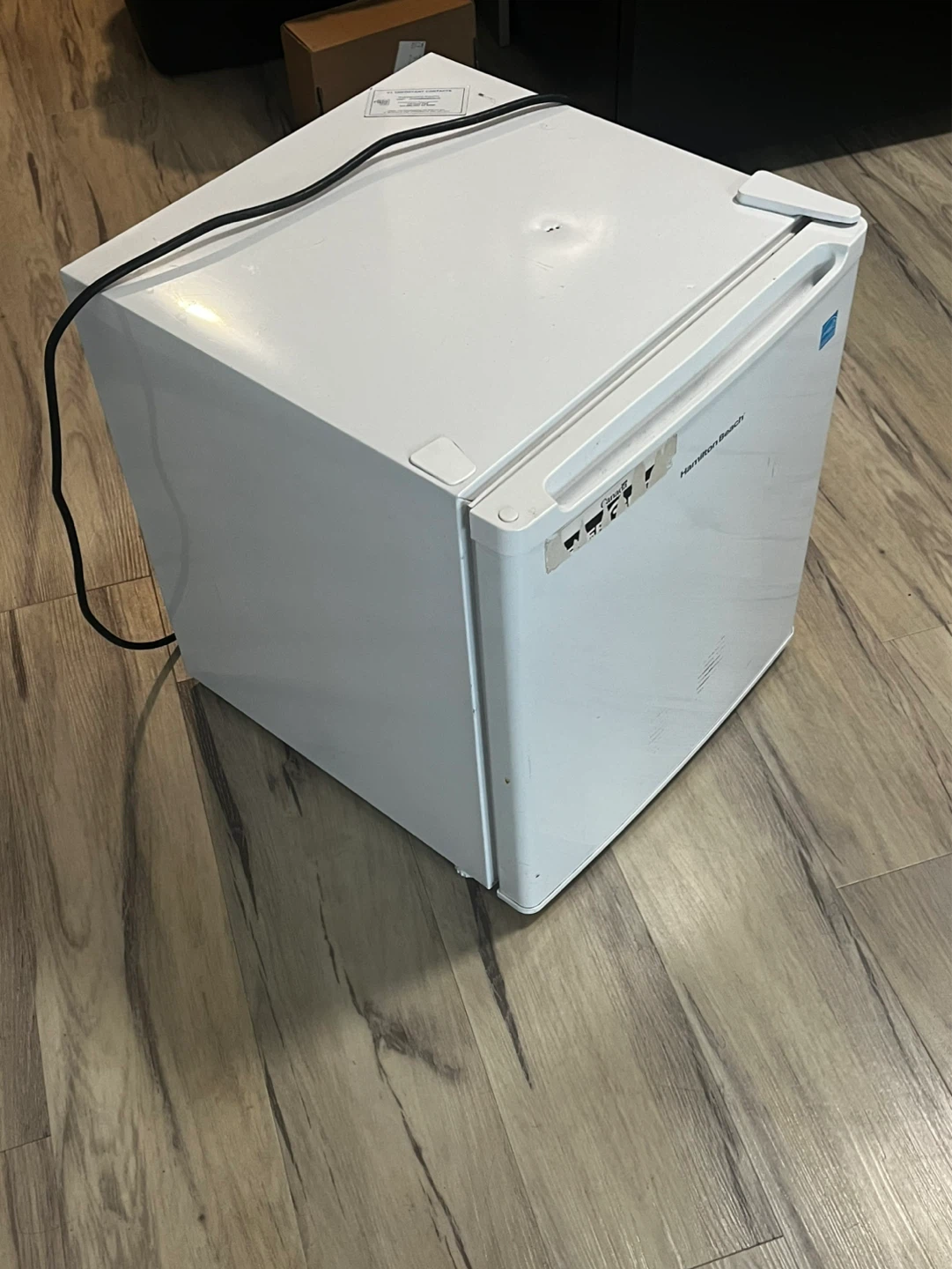 Hamilton Beach Mini Fridge - photo 2