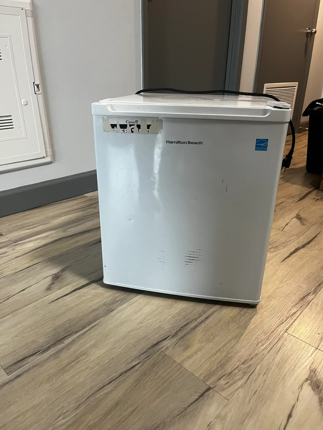 Hamilton Beach Mini Fridge
