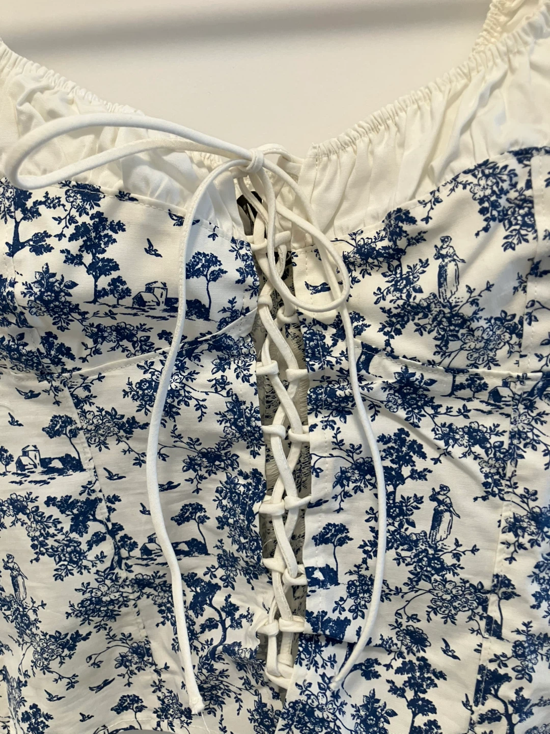 H&M Blue and White Floral Corset Top - photo 3
