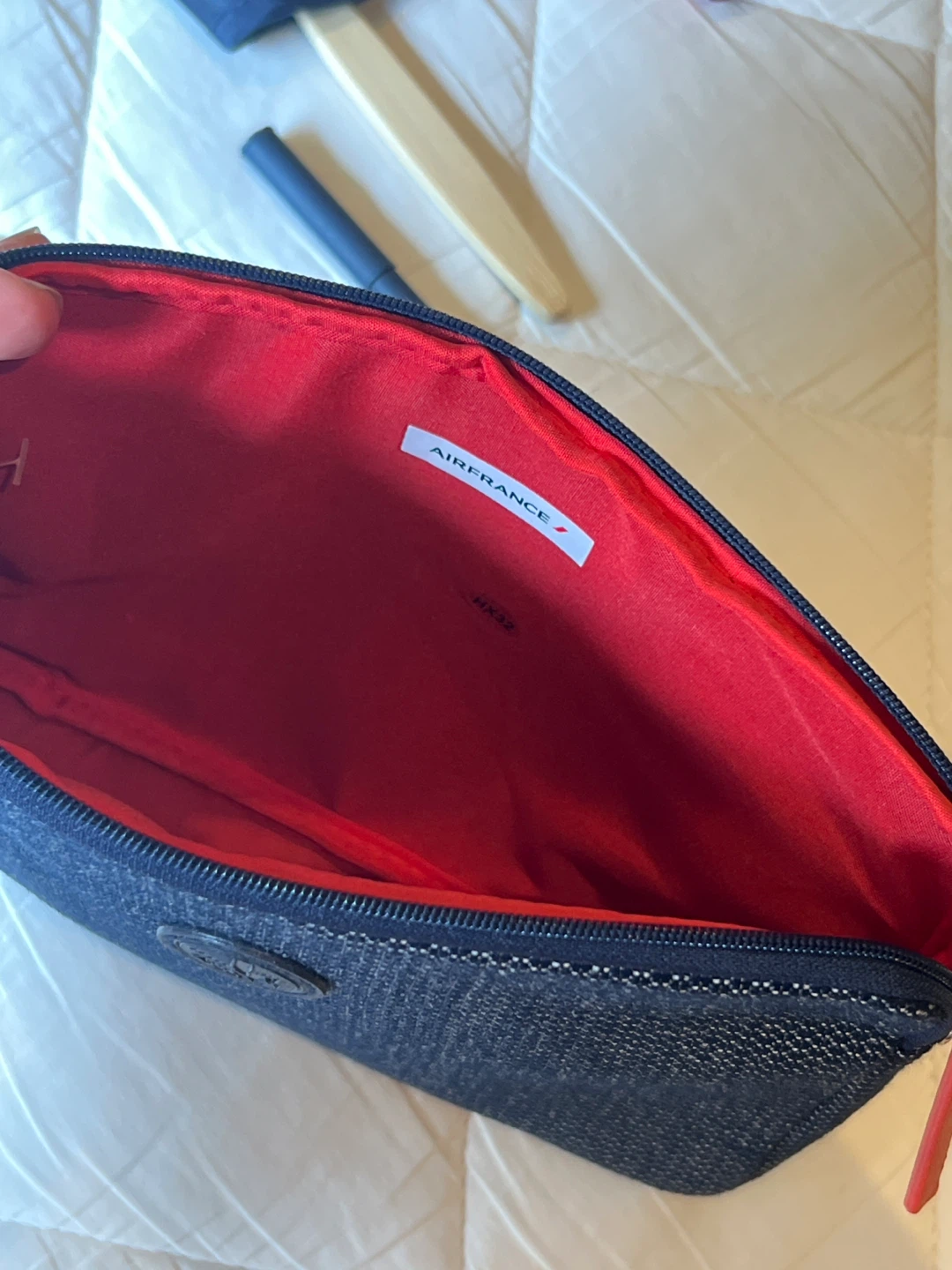 Air France travel business class amenity kit - photo 2