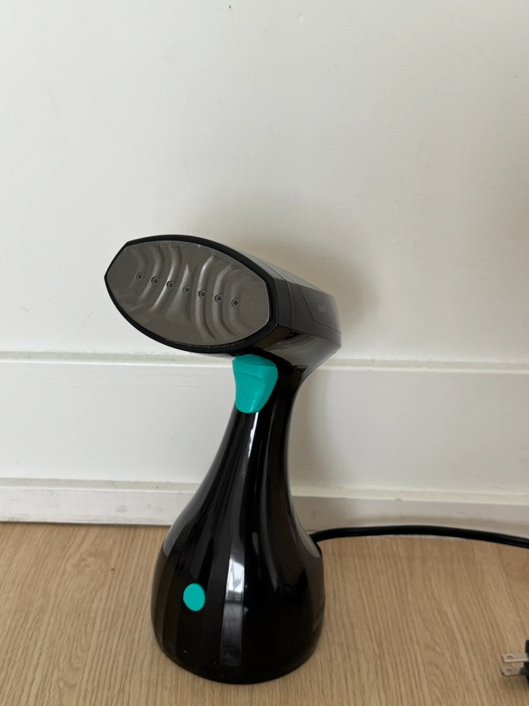 Reliable Dash 150GH Portable Steamer - Black
