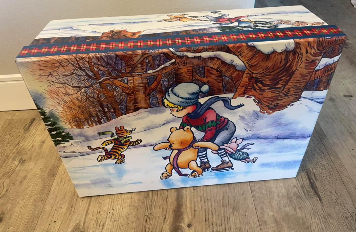 Winnie the Pooh Ice Skating Storage  Box - photo 2