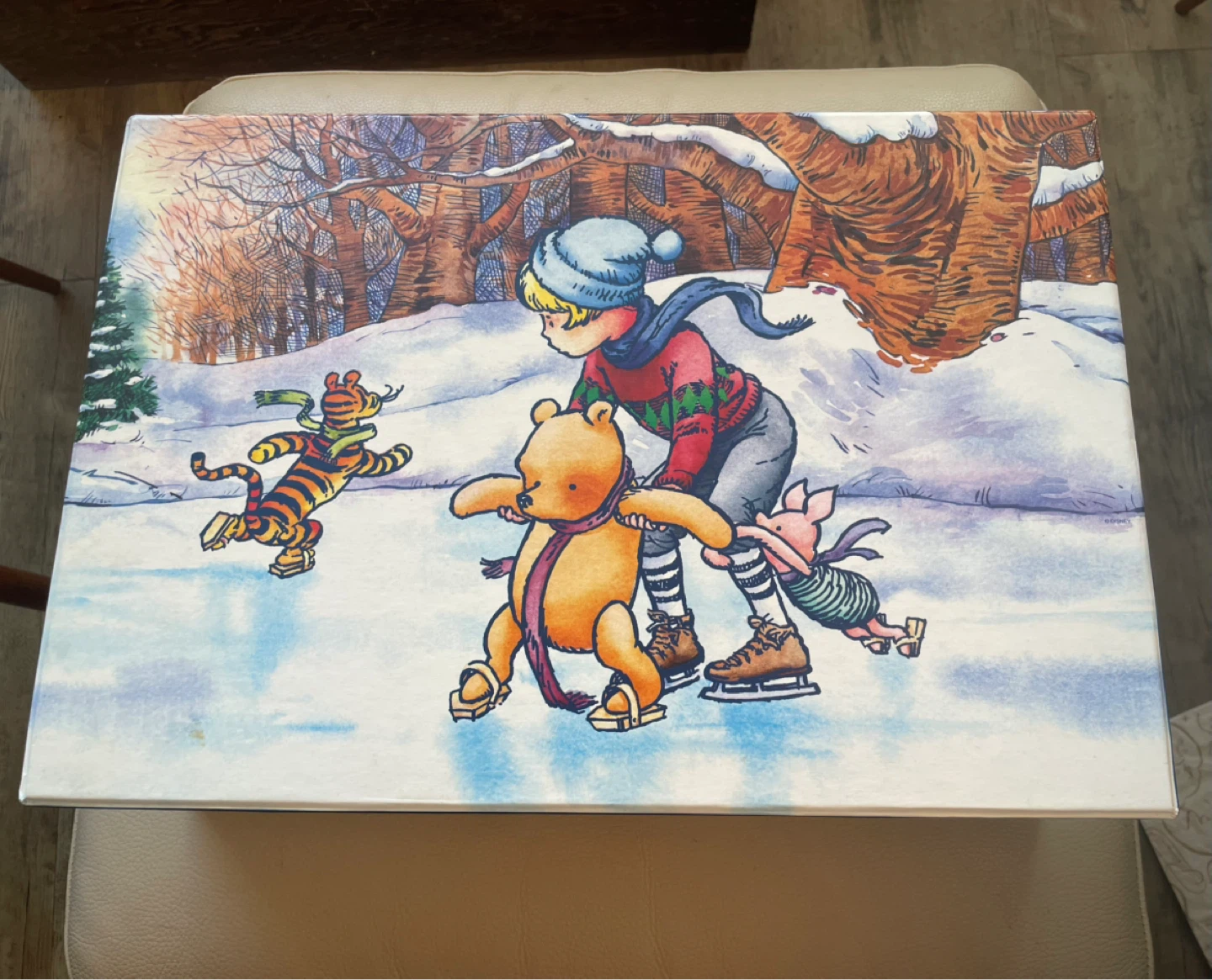 Winnie the Pooh Ice Skating Storage  Box - photo 3
