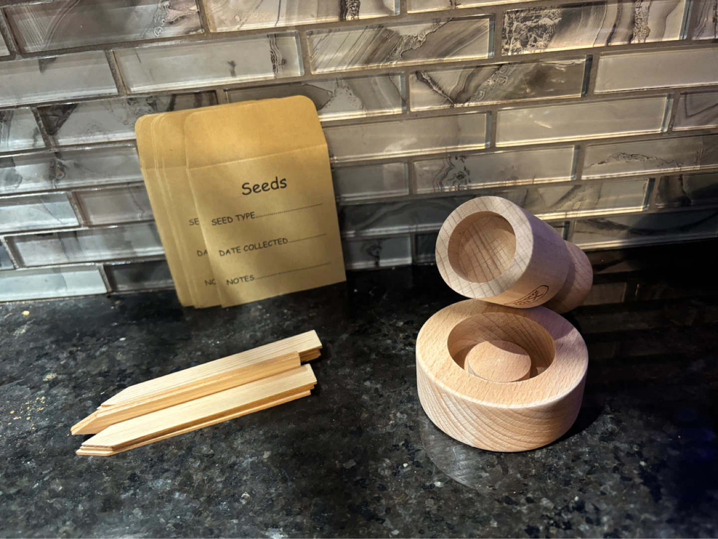 Brand New Plant Pot Maker w/ seed envelopes and markers - photo 2