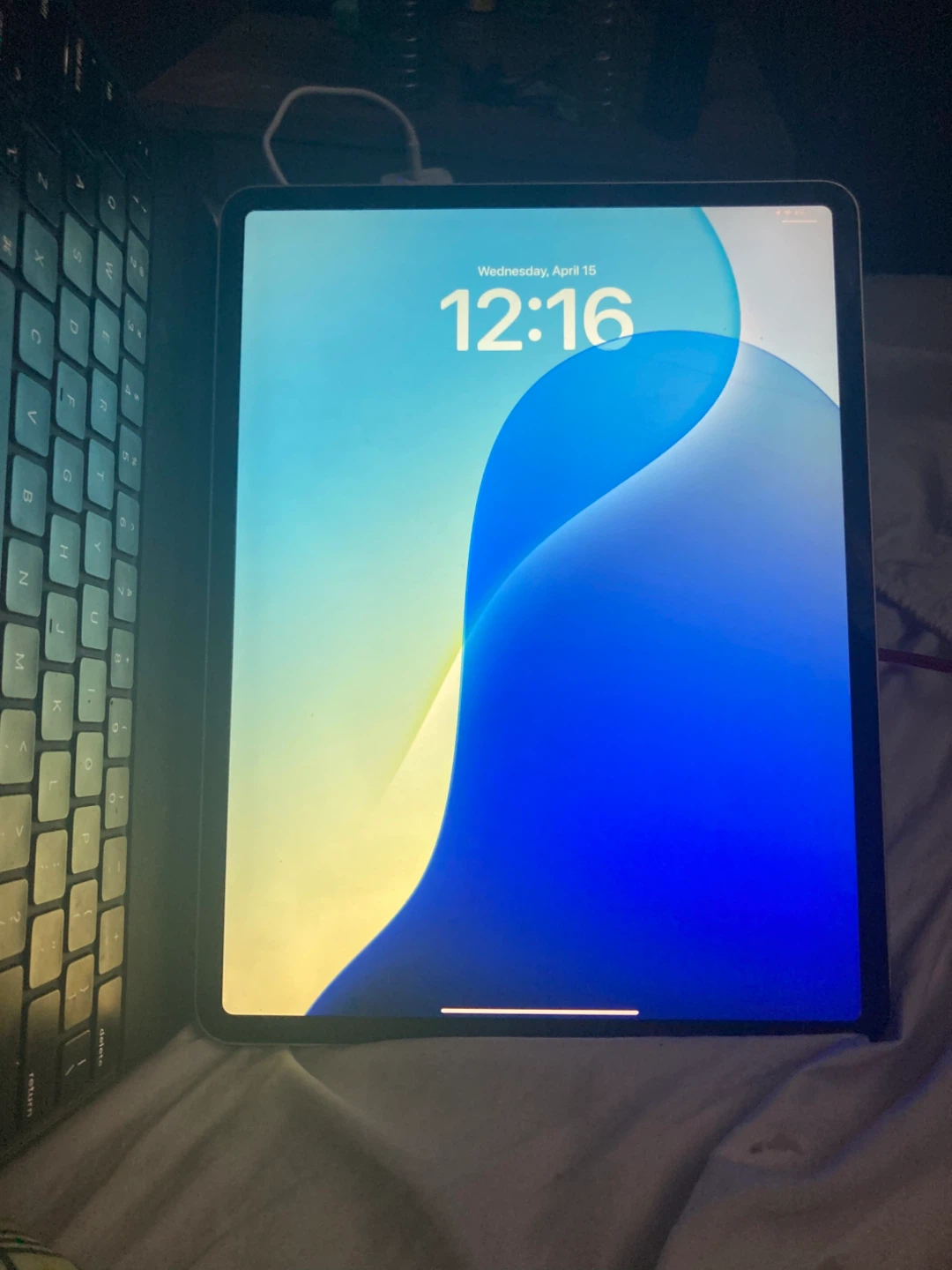 Apple iPad Pro (12.9-inch) 3rd Gen 512GB and Magic Keyboard - photo 2