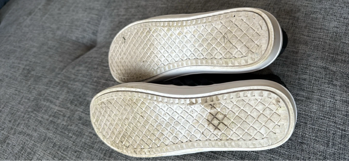 Steve Madden Lancer Black Sneakers Size 6.5 - photo 3