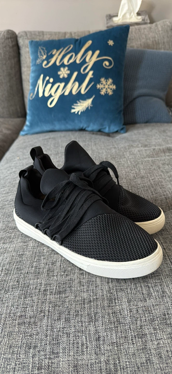 Steve Madden Lancer Black Sneakers Size 6.5
