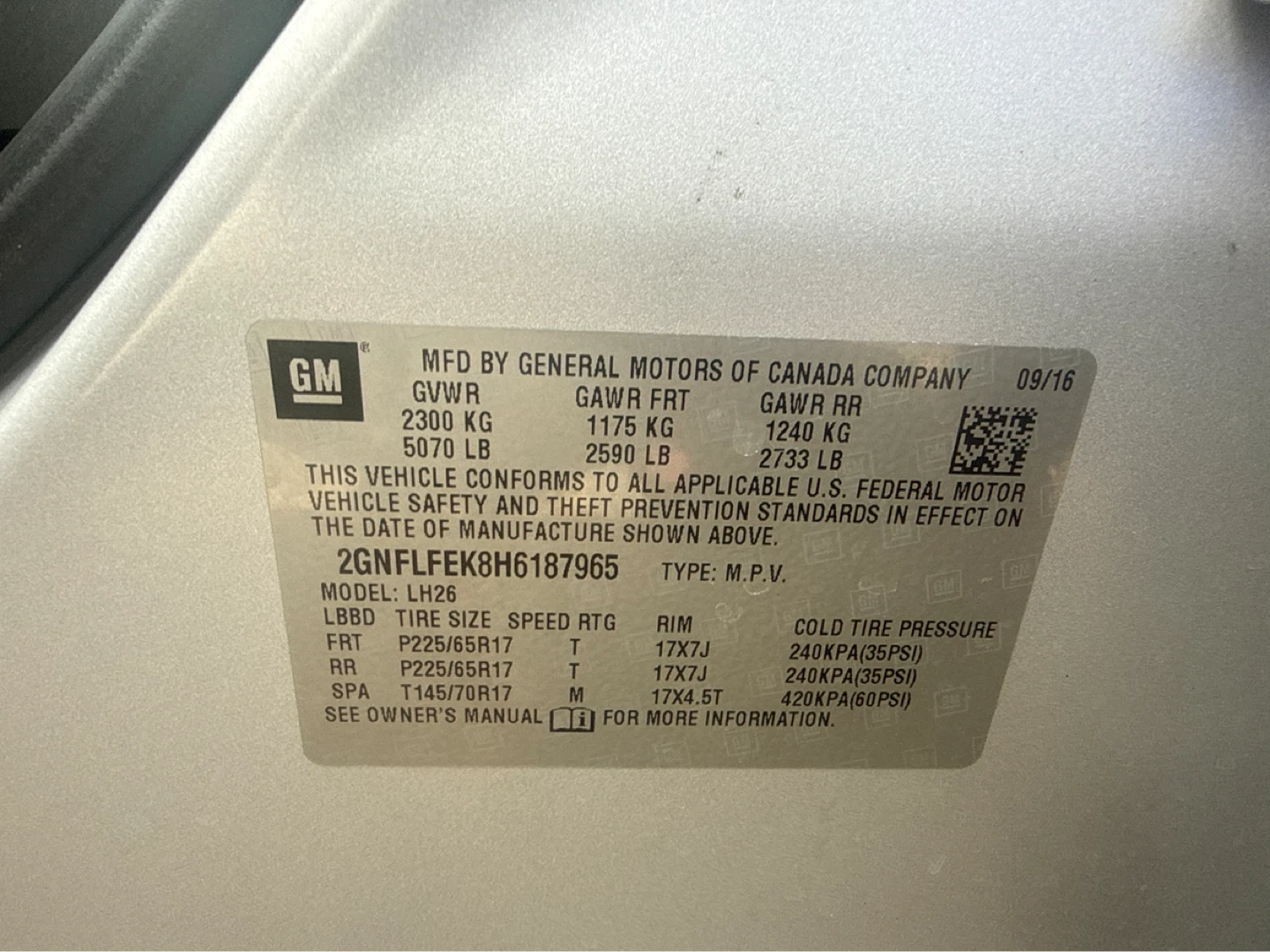 Silver Chevrolet Equinox SUV - photo 3