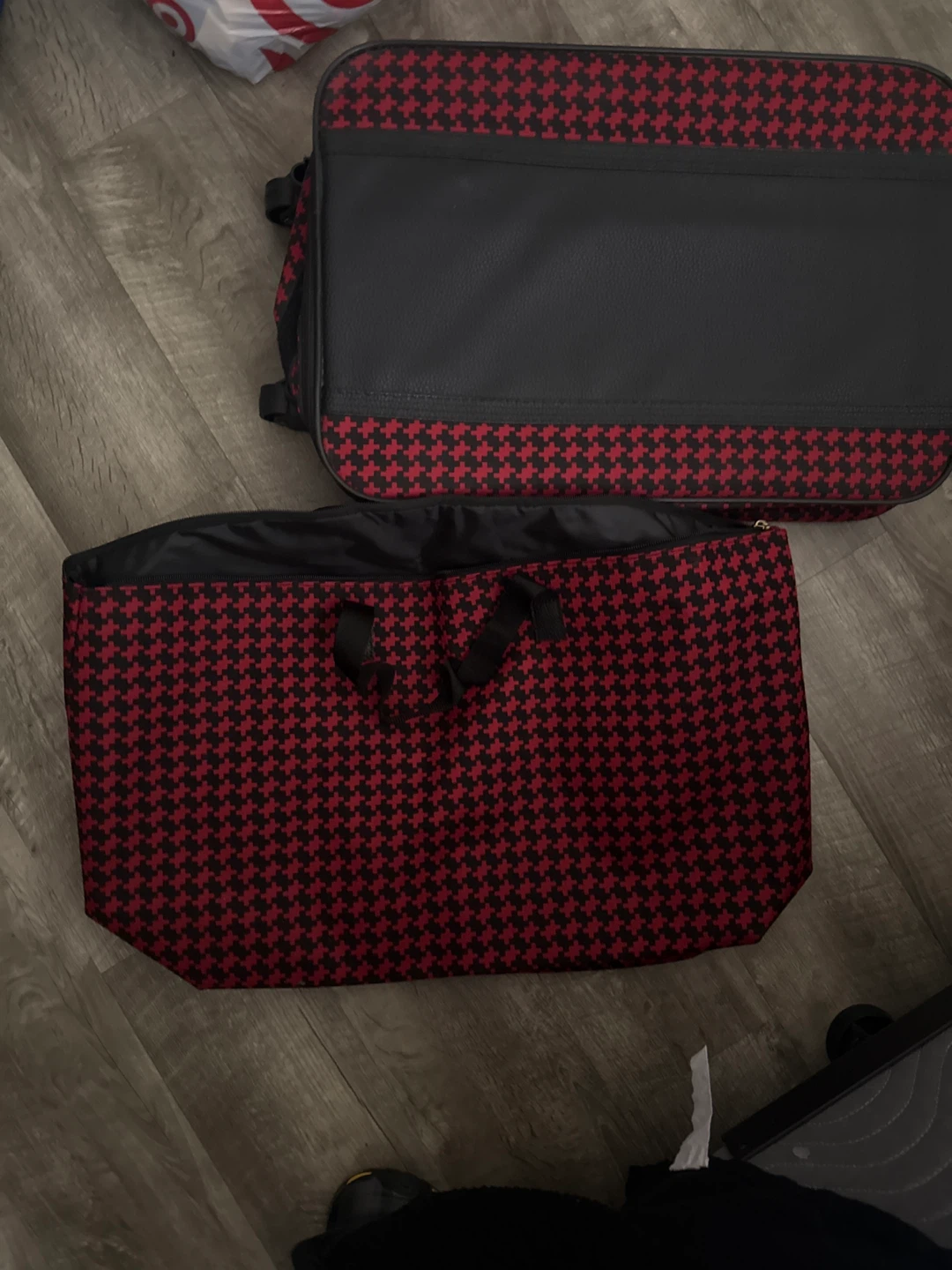 Houndstooth Print Duffle Bag and Cosmetic Bag Set