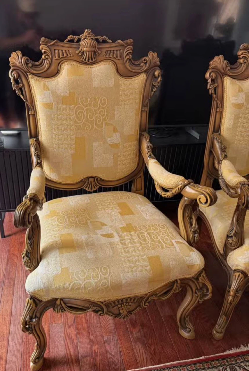 Vintage Ornate Sofa and Armchair Set - photo 5