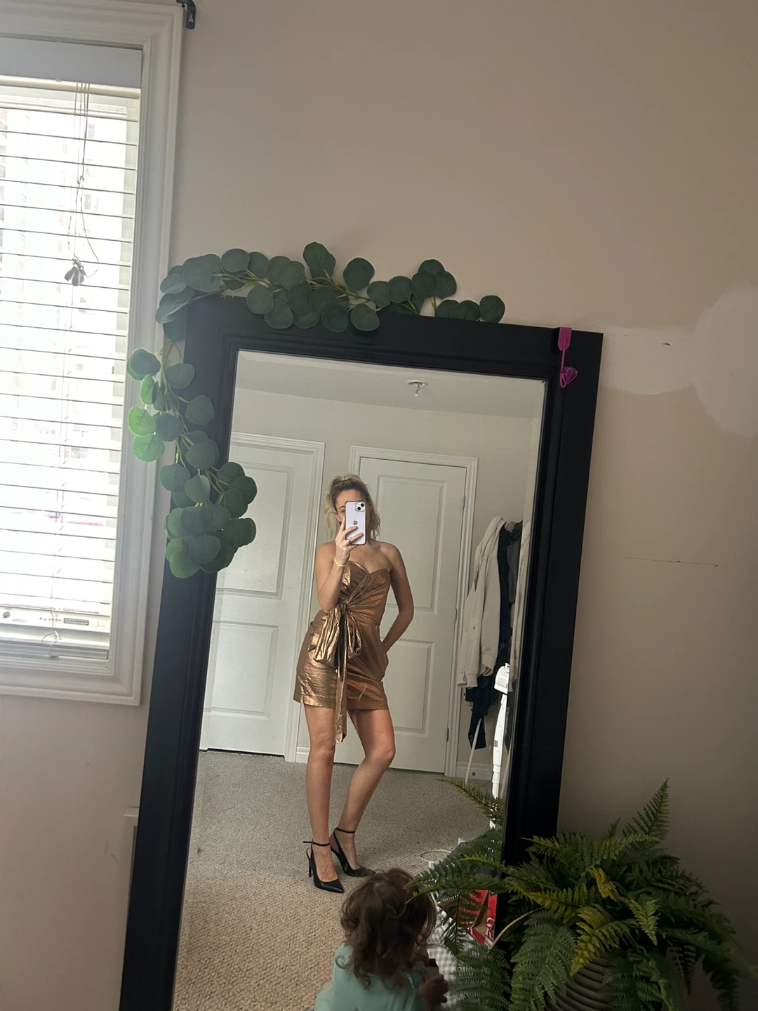 French connection size 4 Gold Strapless Mini Dress with Bow - photo 4