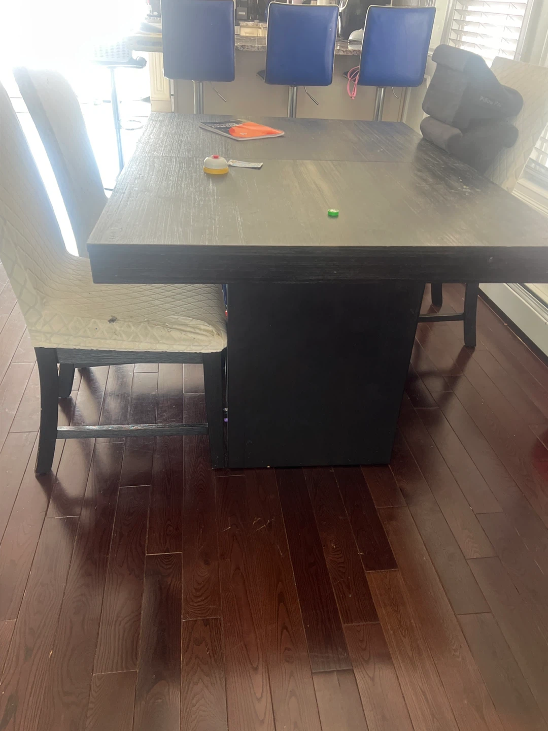 Dining Table - photo 3