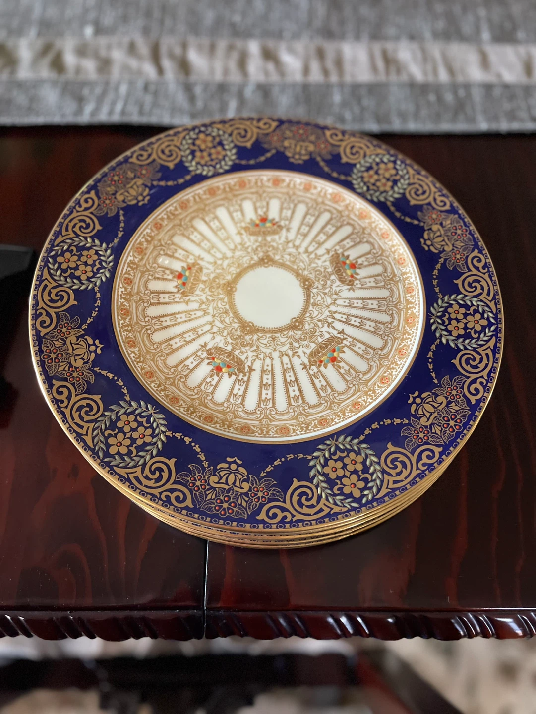 George Jones & Sons Crescent China Plates Set - photo 2