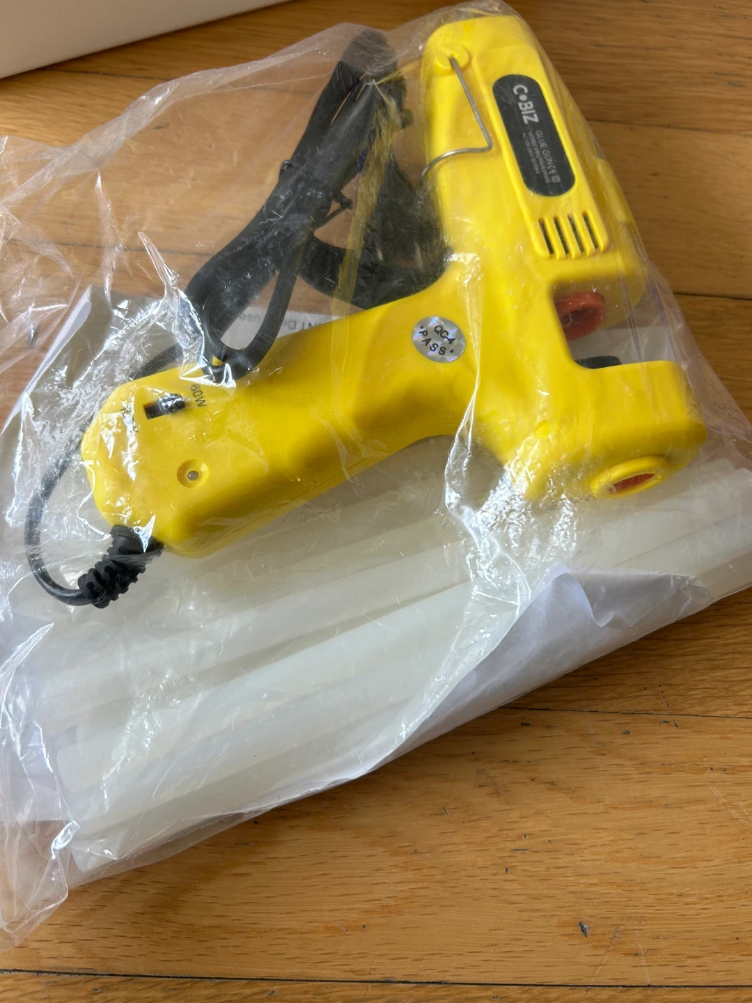 Ikea screw driver set & Glue Gun with Glue Sticks - photo 3