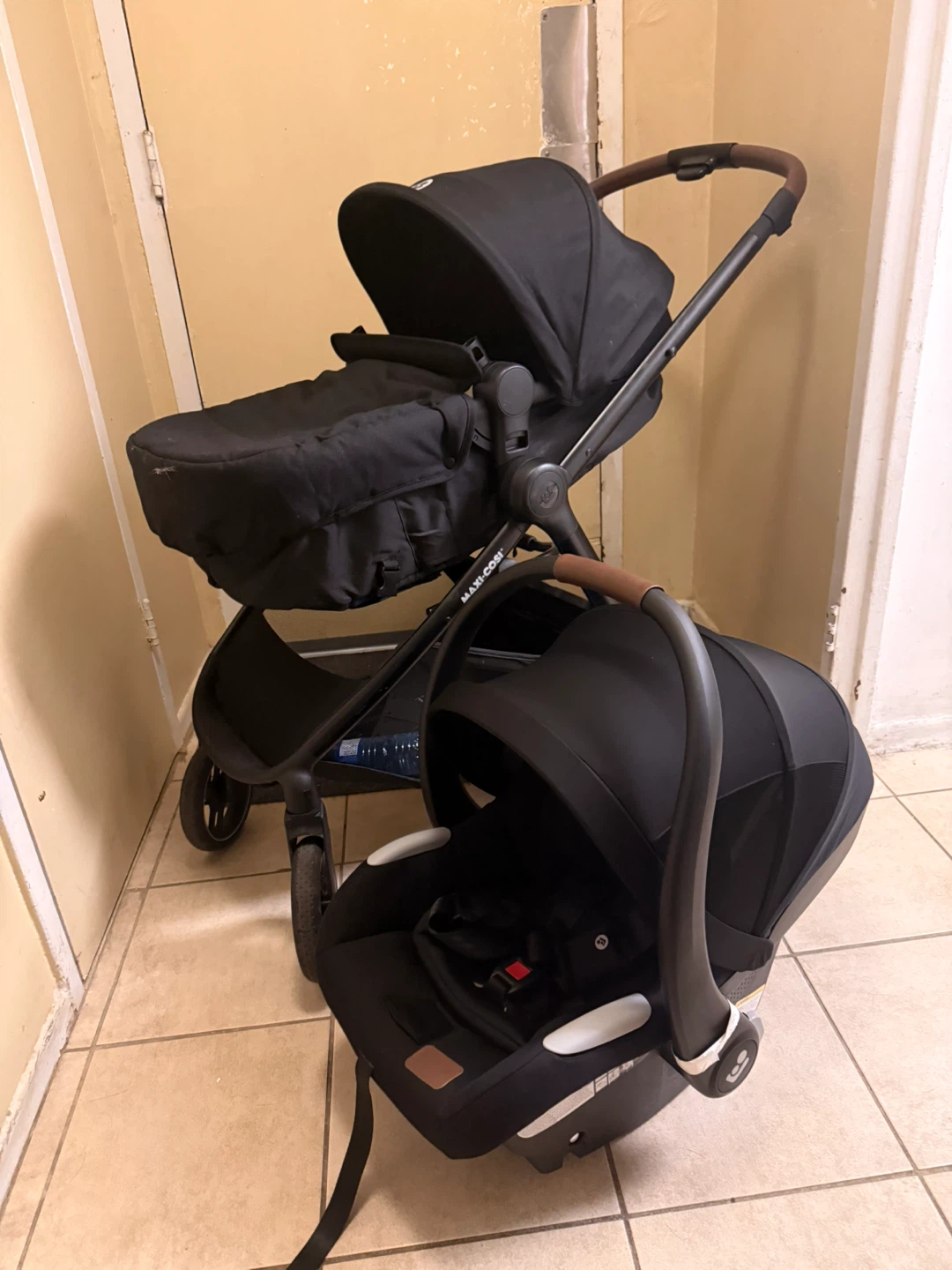 Maxi-Cosi Mico Luxe Infant Car Seat & Stroller