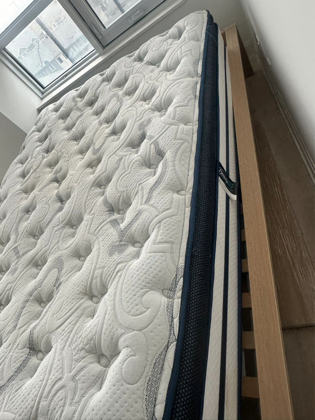 Beautyrest Queen Mattress & Wooden Bed Frame with Headboard - photo 3