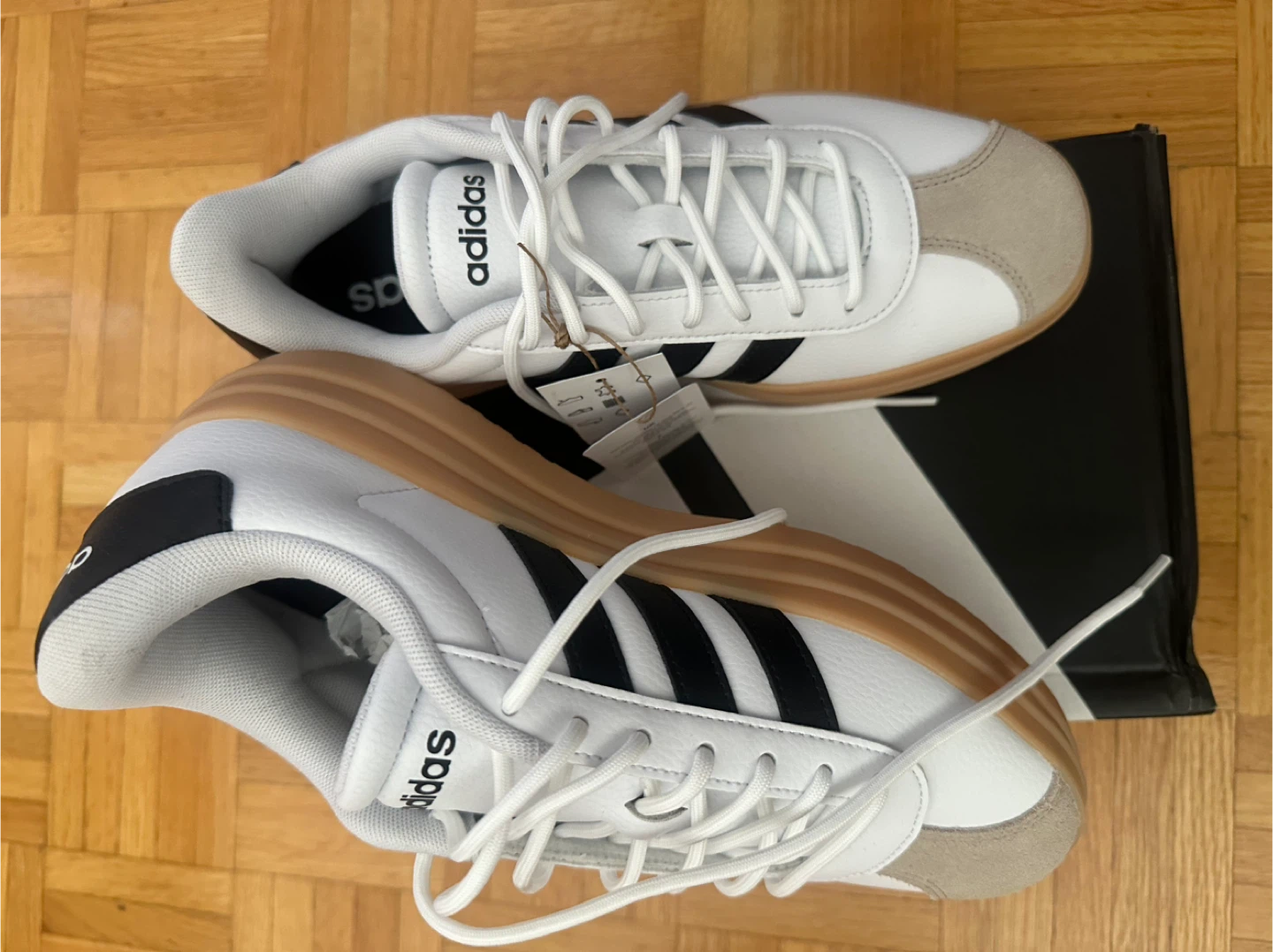 Adidas Women's Sneakers White Black Gum Soles Size 7 - photo 2
