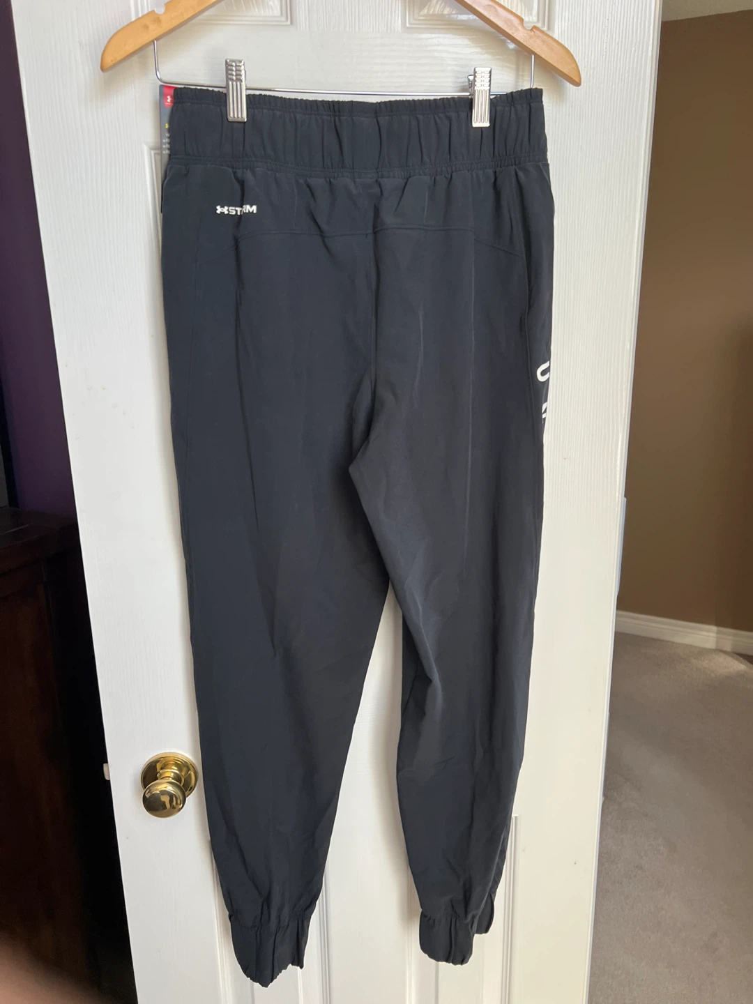 BNWT Under Armour Women's Jogger Pants Black Size Small - photo 3
