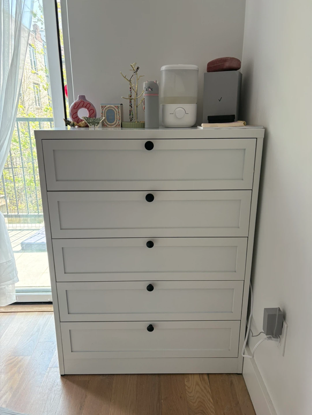 White 5-Drawer Dresser