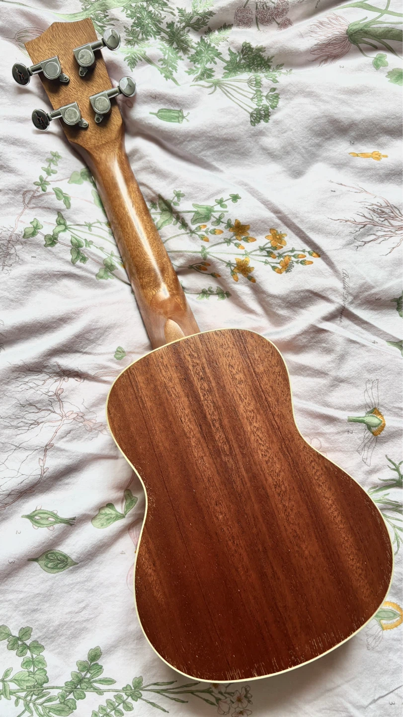 Cute 🌙 Ukulele + Brand New Panda 🐼 Case - photo 2