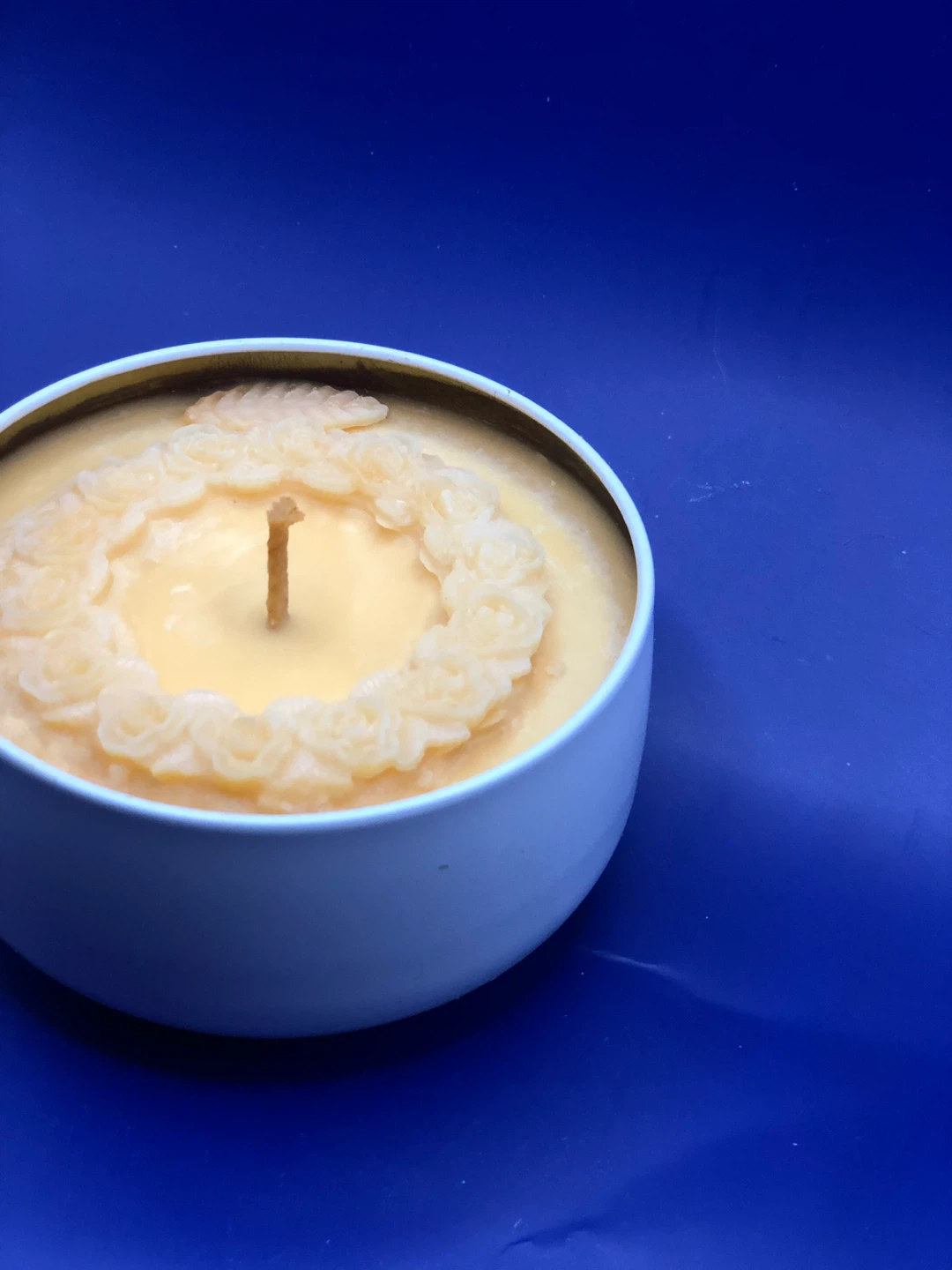 Candle with Rose Embellishment - photo 2