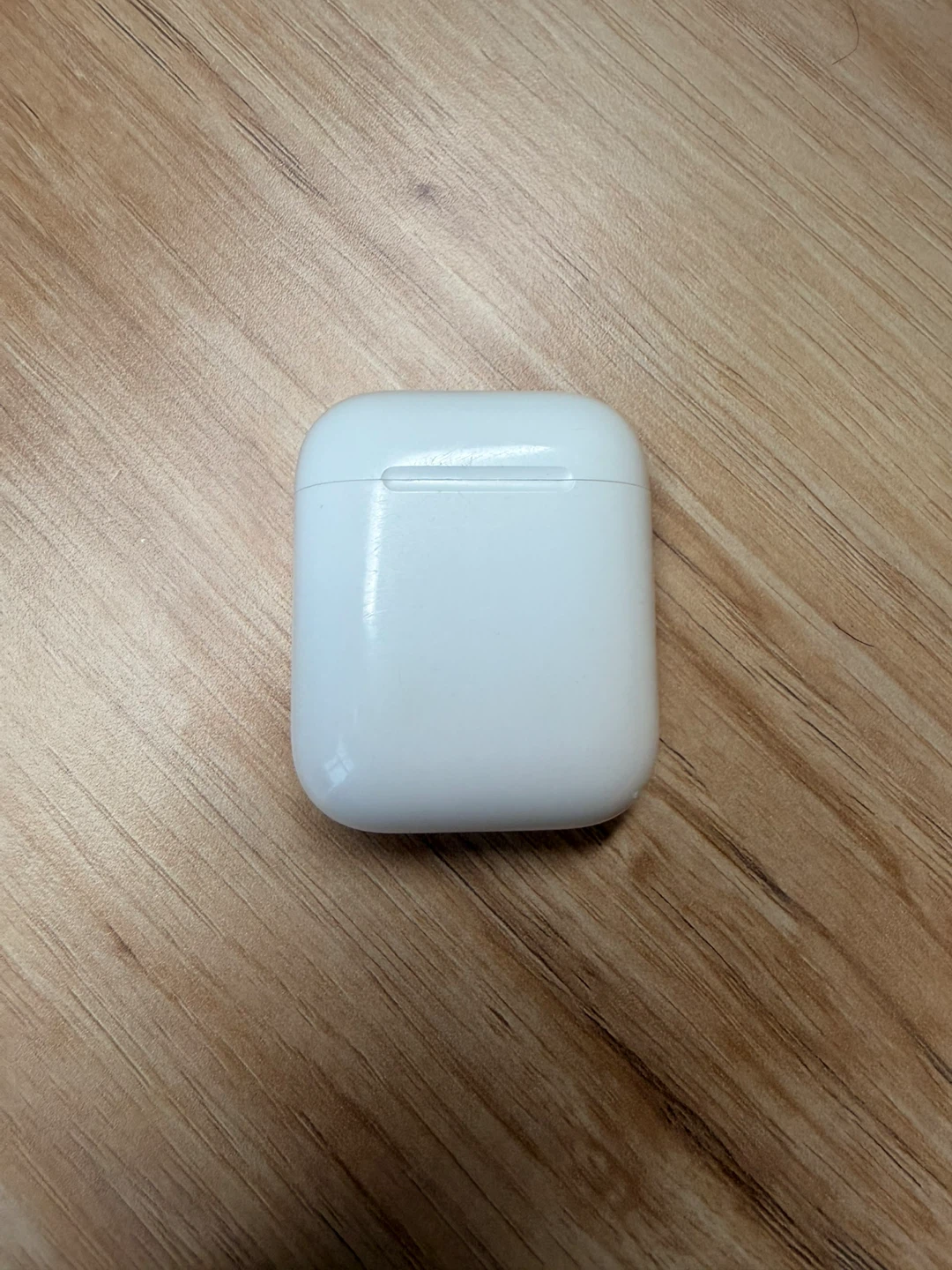 Apple AirPods Charging Case