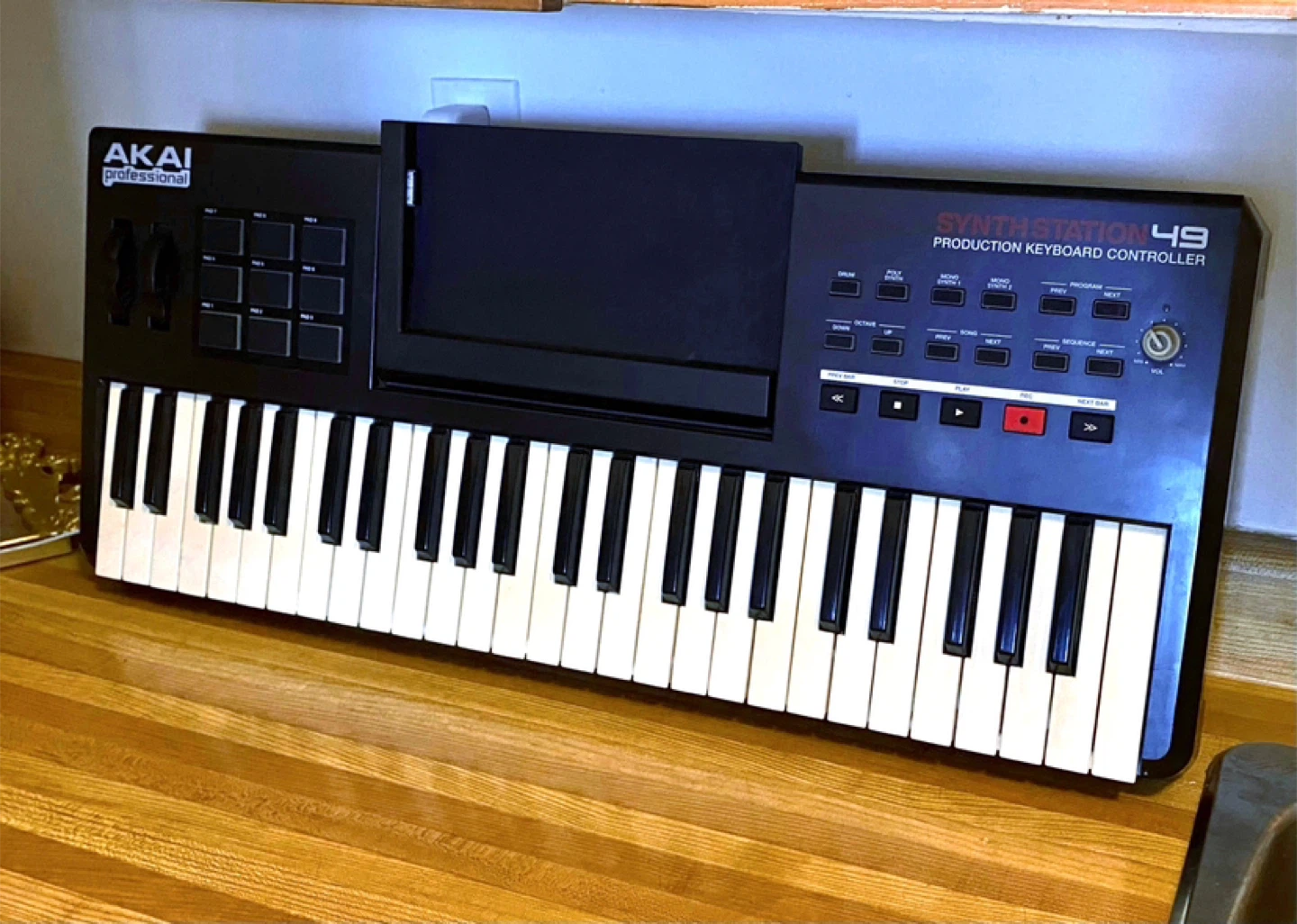 AKAI Professional SynthStation 49