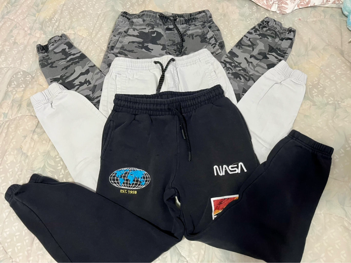 Bundle of Kids Joggers - Forever 21, NASA, Rumors