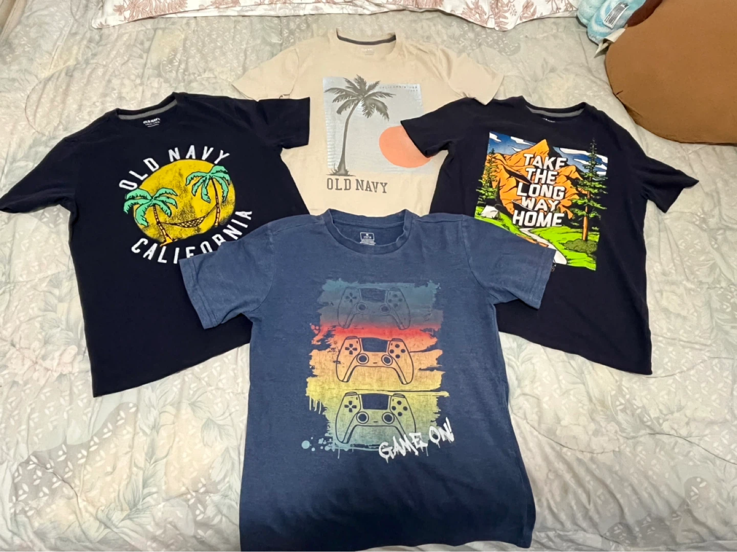 Bundle of 4 Old Navy Kids T-Shirts (10-12)