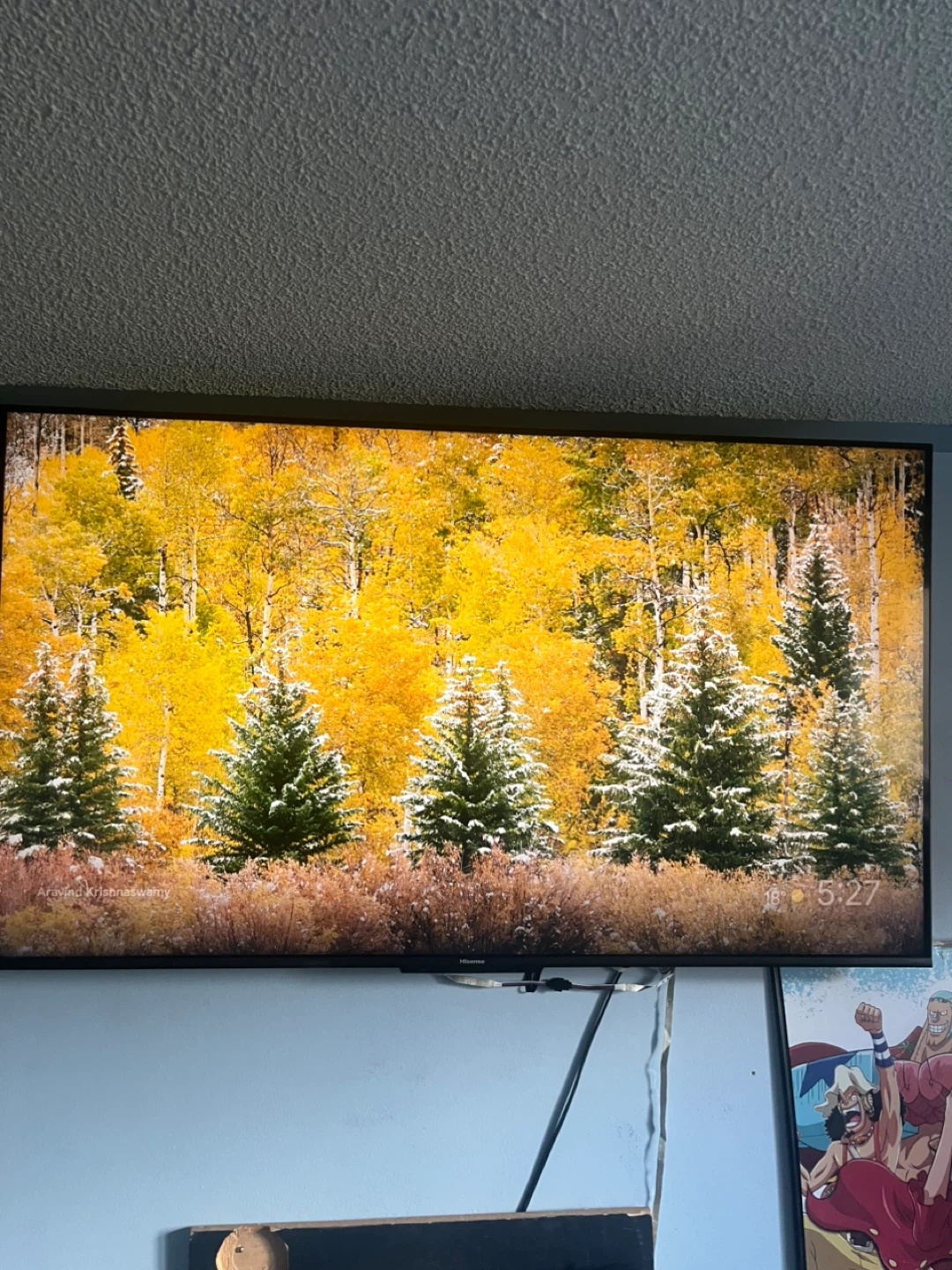 55 inch Hisense Smart TV with mount