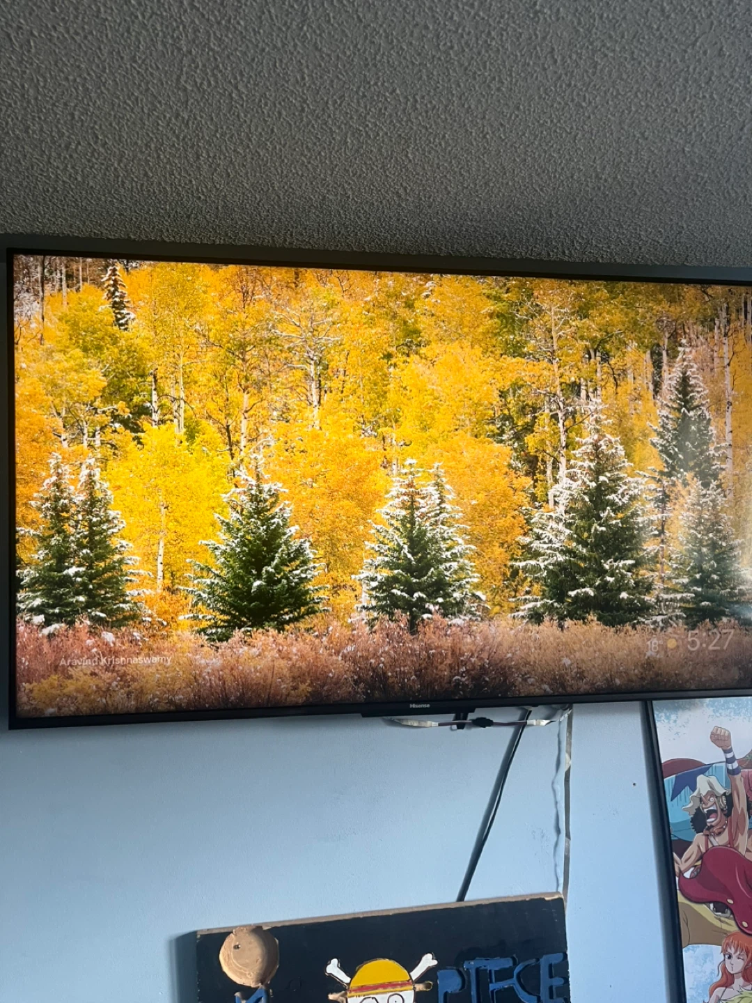 55 inch Hisense Smart TV with mount - photo 2