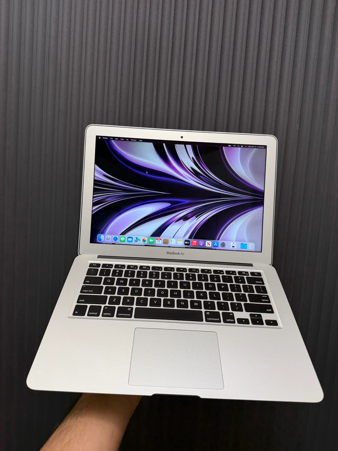 Apple MacBook Air (13-inch, 2017)