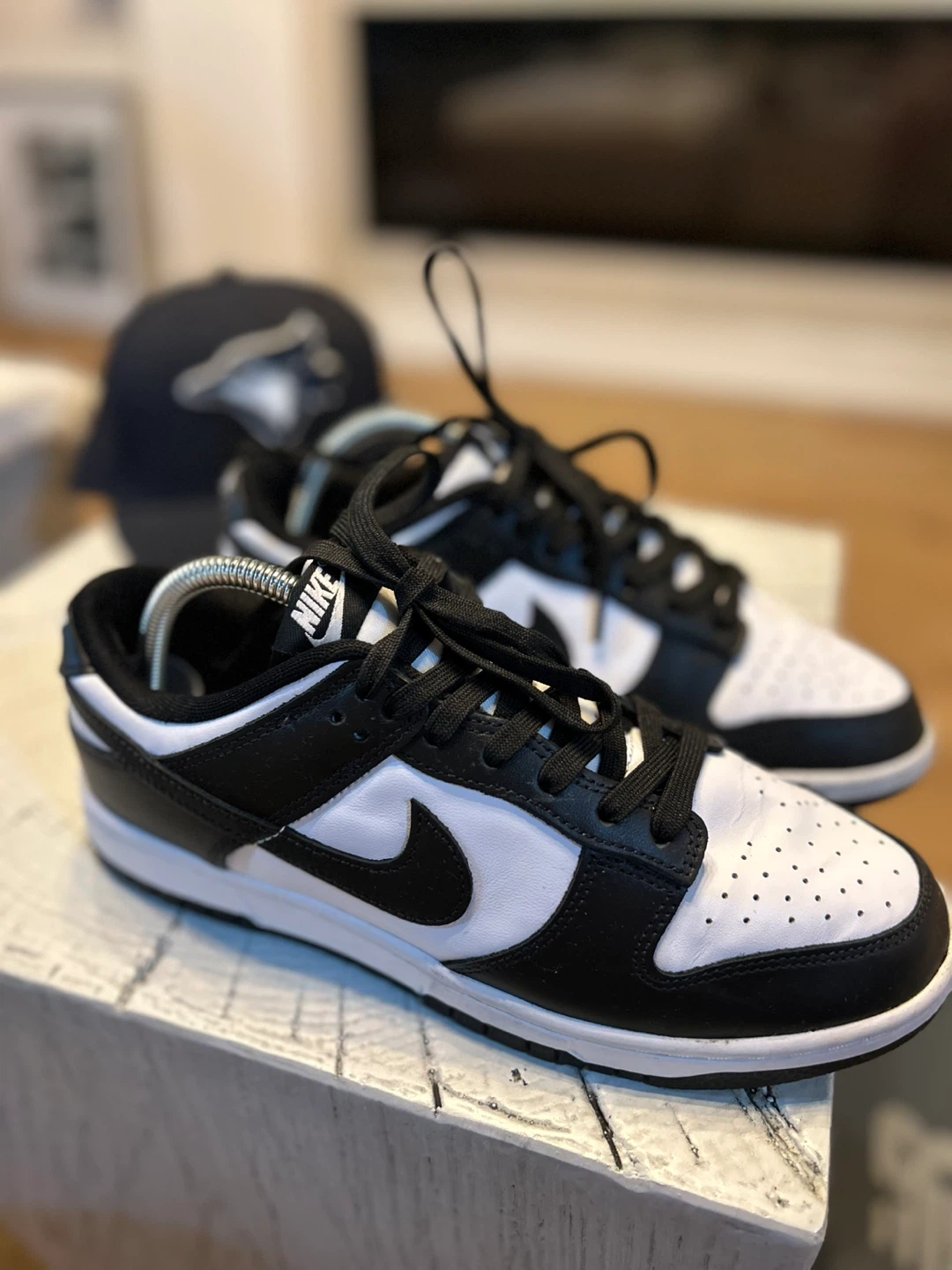 Nike Dunks Pandas size 8