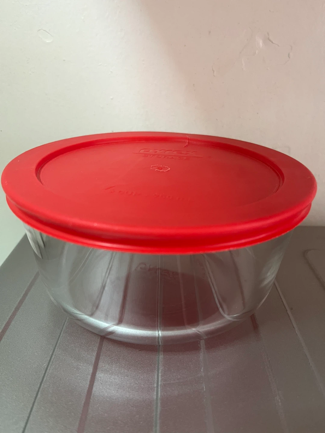 Fee Pyrex Glass Bowl with Red Lid and Assorted Teas - photo 4
