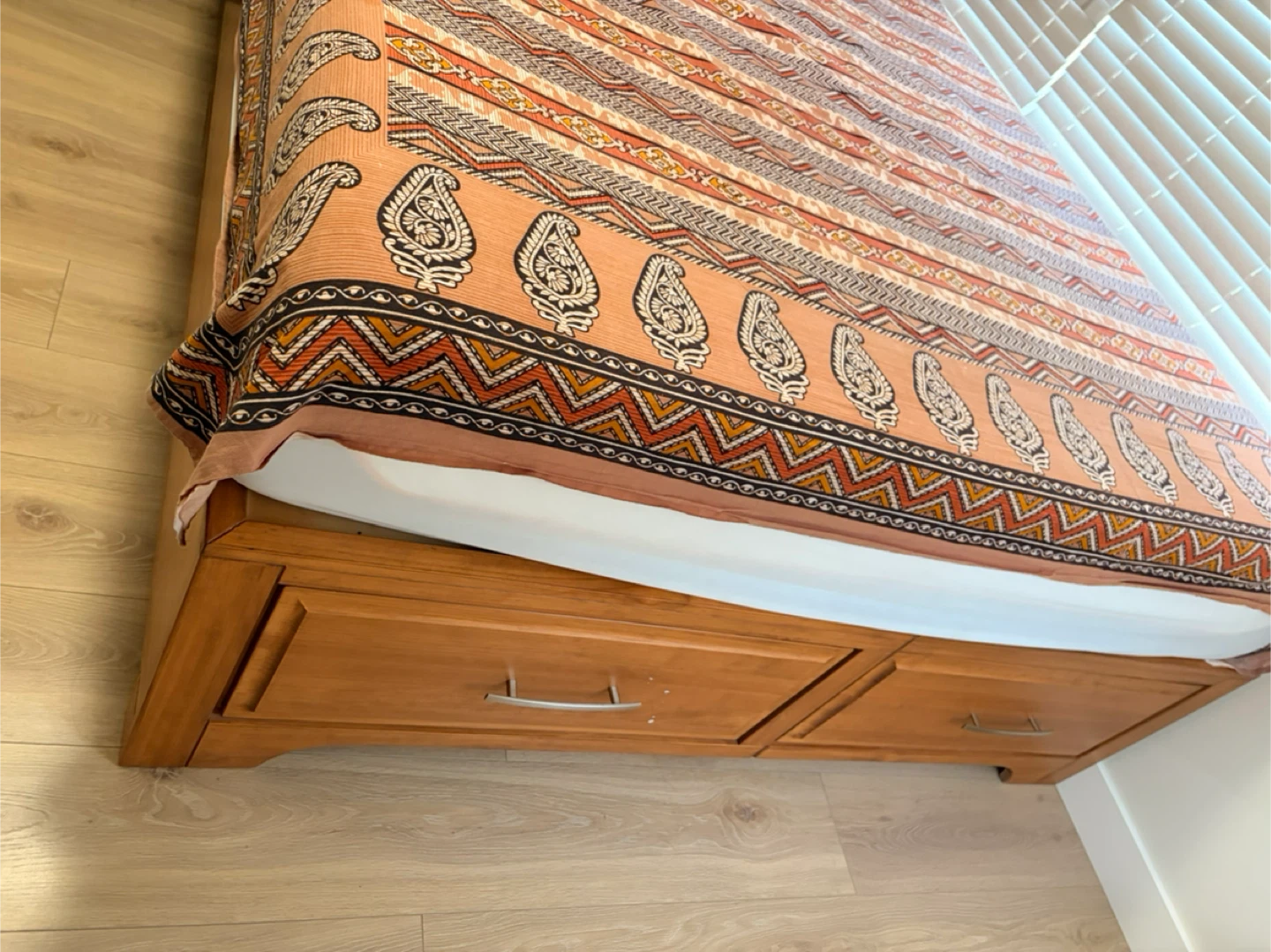 Wooden Queen Bed Frame with Drawers and storage - photo 2