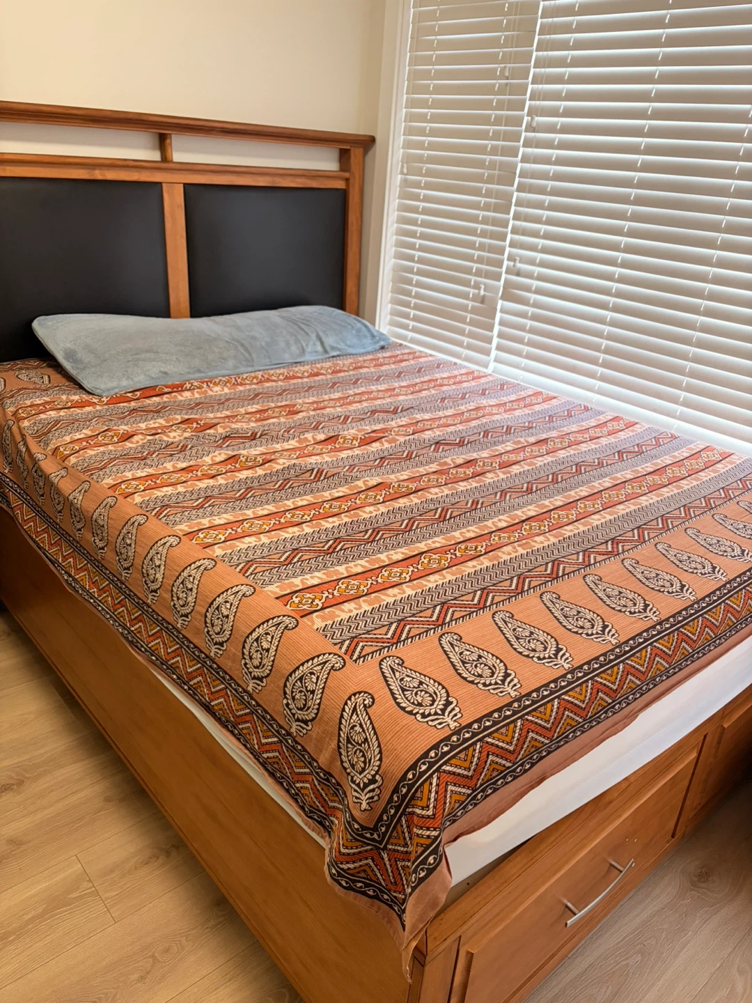 Wooden Queen Bed Frame with Drawers and storage