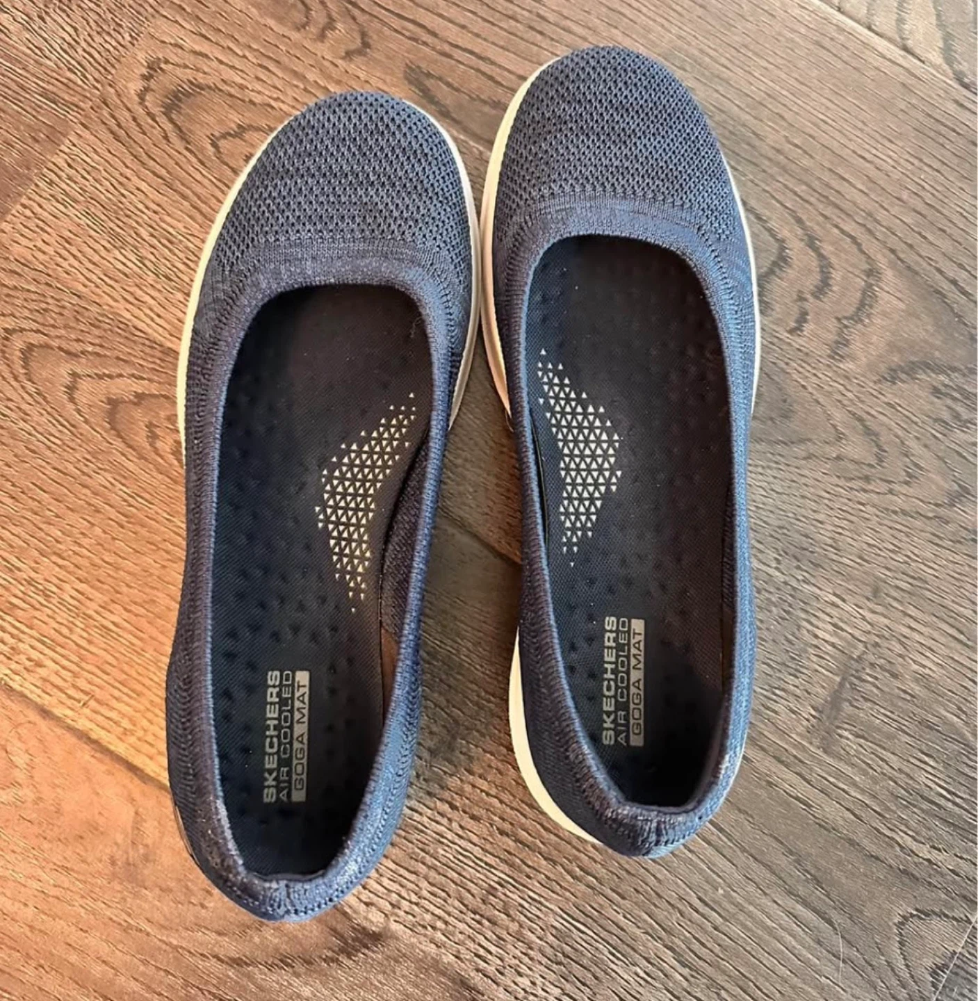 Skechers Slip-in shoes, size 8