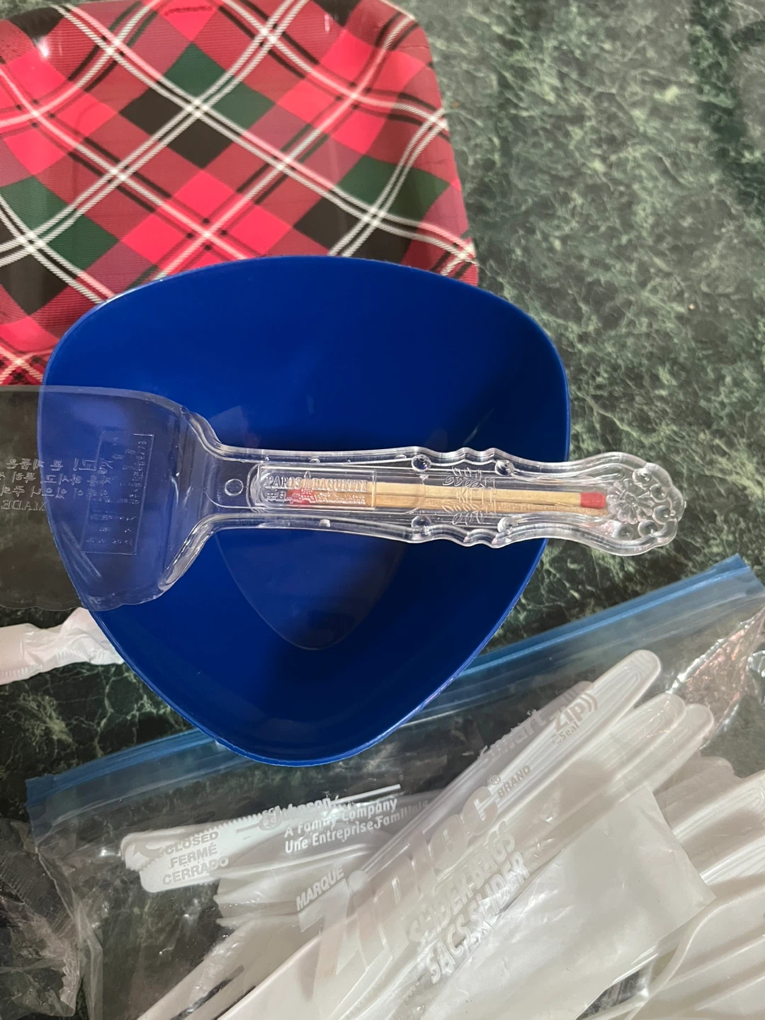 Never Used/Party Plastic Bowls and Cutlery Set - photo 5