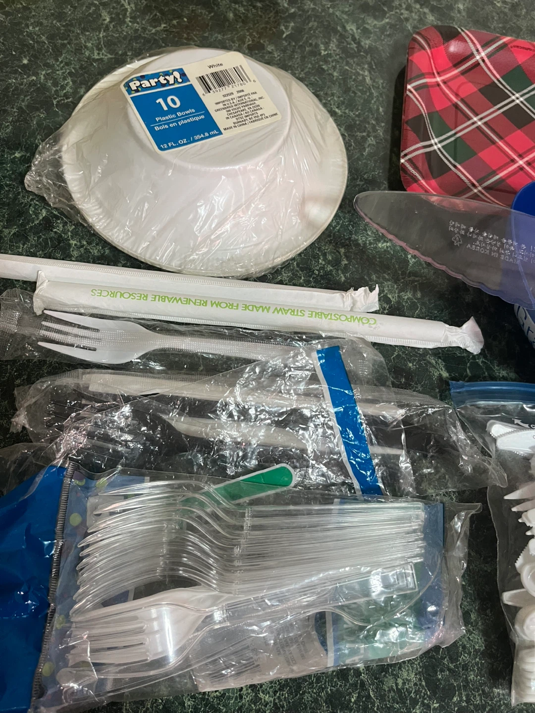 Never Used/Party Plastic Bowls and Cutlery Set - photo 2