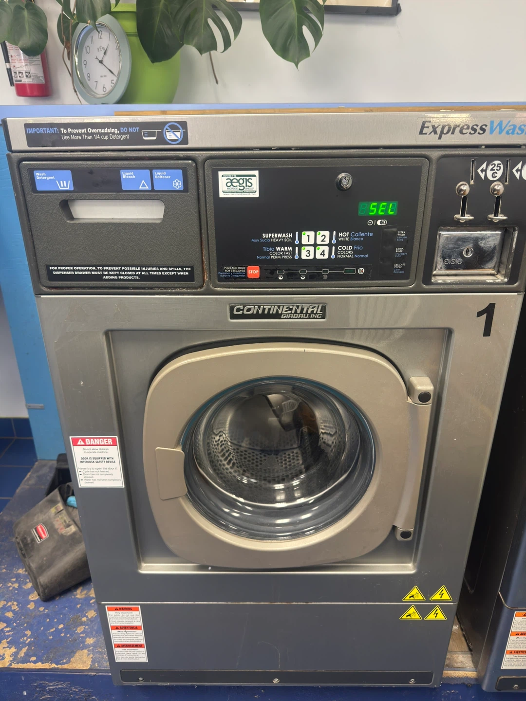 Continental ExpressWash Commercial Washing Machine - photo 3