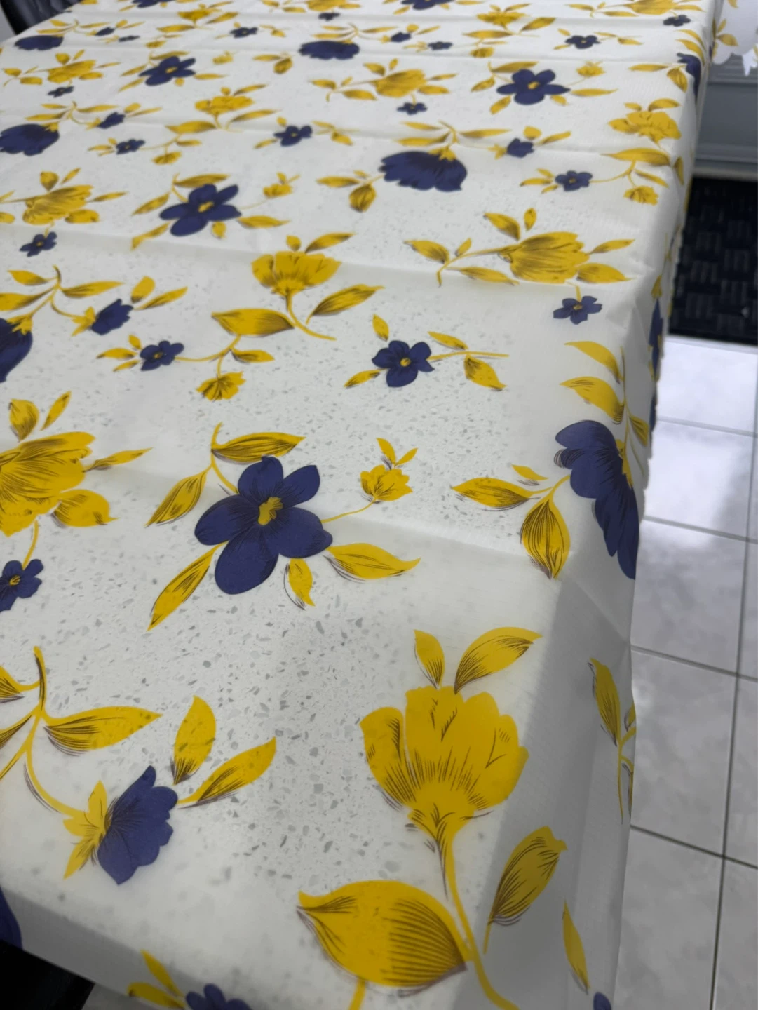 Floral Tablecloth White with Yellow and Purple Flowers - photo 3