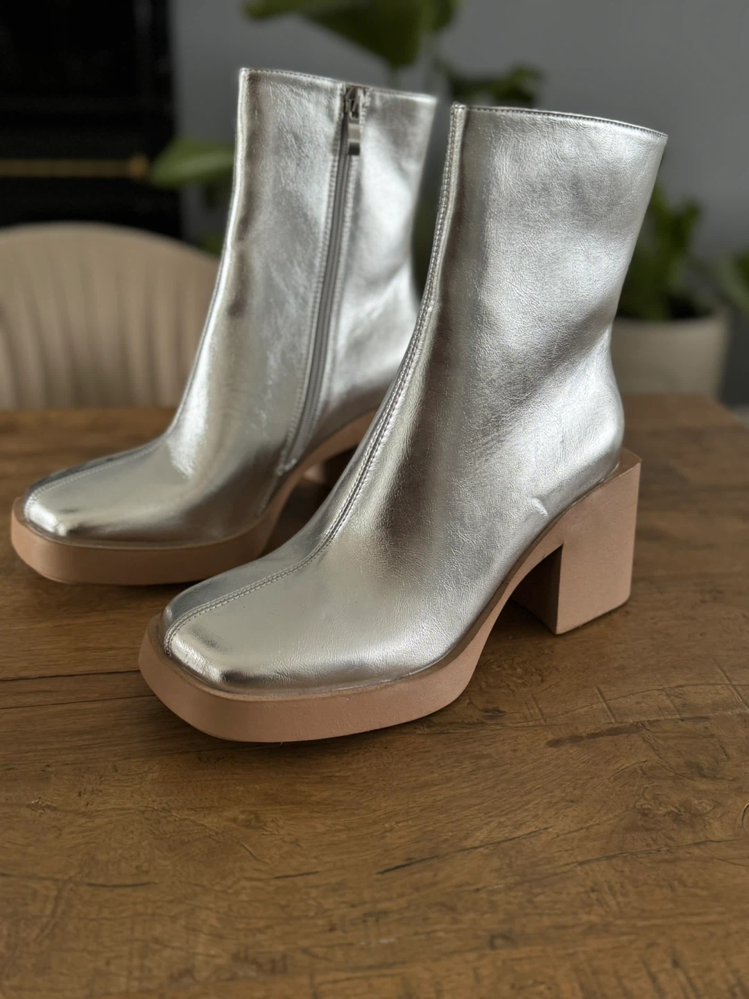 Silver Square Toe Platform Boots size 7.5 - photo 2