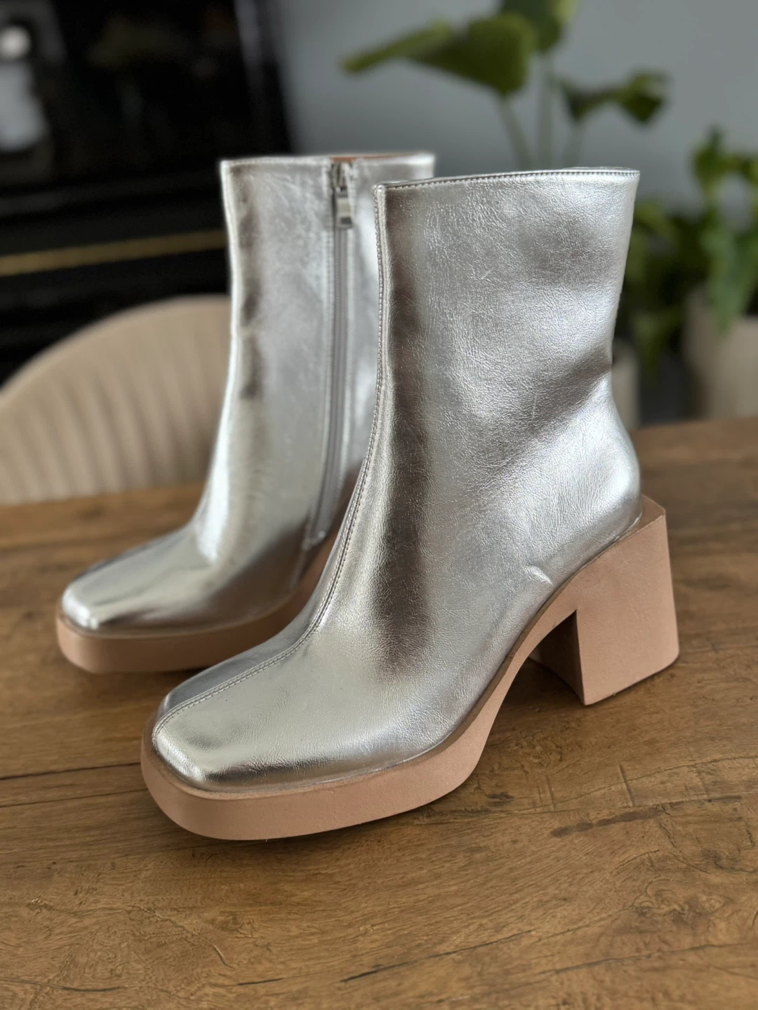Silver Square Toe Platform Boots size 7.5 - photo 3