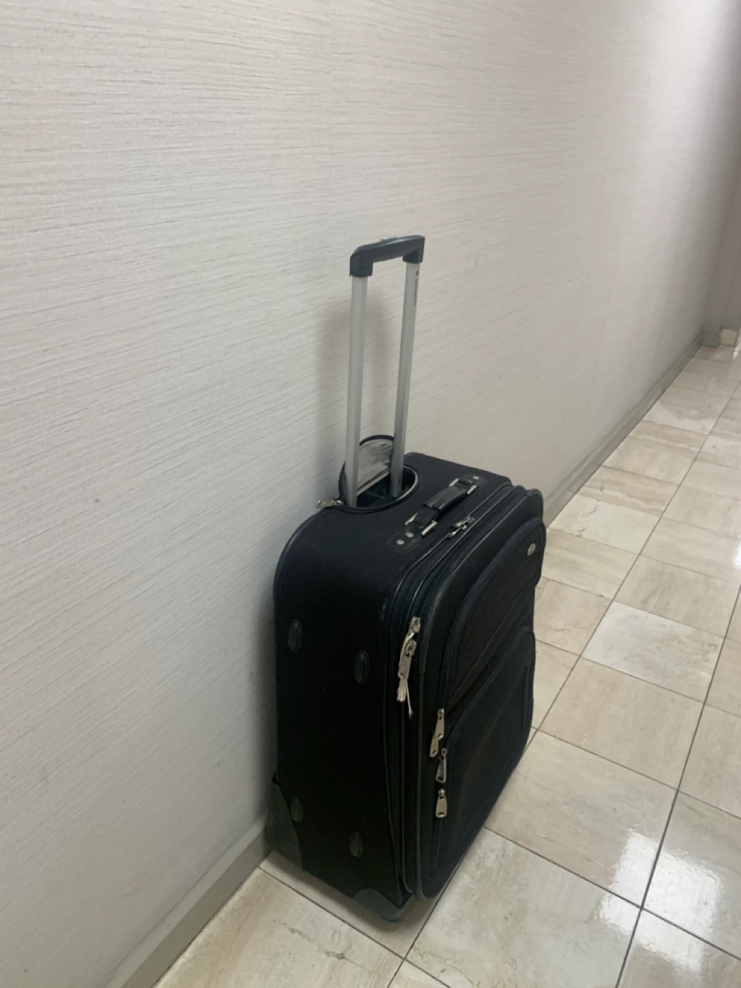 Black travelbag Suitcase - photo 2