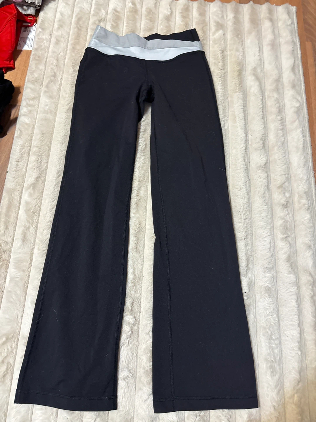 Lululemon Black Yoga Pants Size 2 - photo 2
