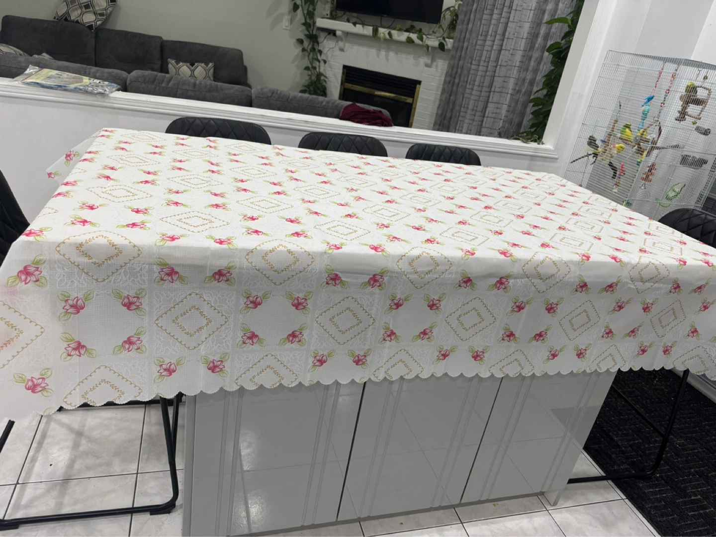 White floral print tablecloth - photo 3